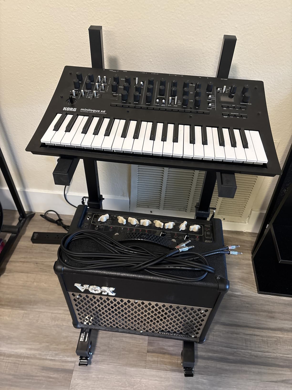 Vondynote Adjustable Mobile Guitar Amplifier Stand Combo Amp Stand Tilt customer photo 2