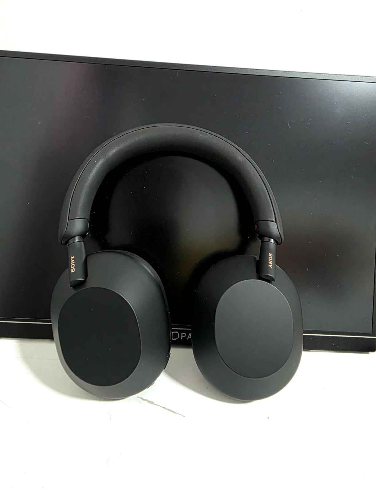 Sony WH-1000XM5 Premium Noise Cancelling Wireless Headphones, Black customer photo 2