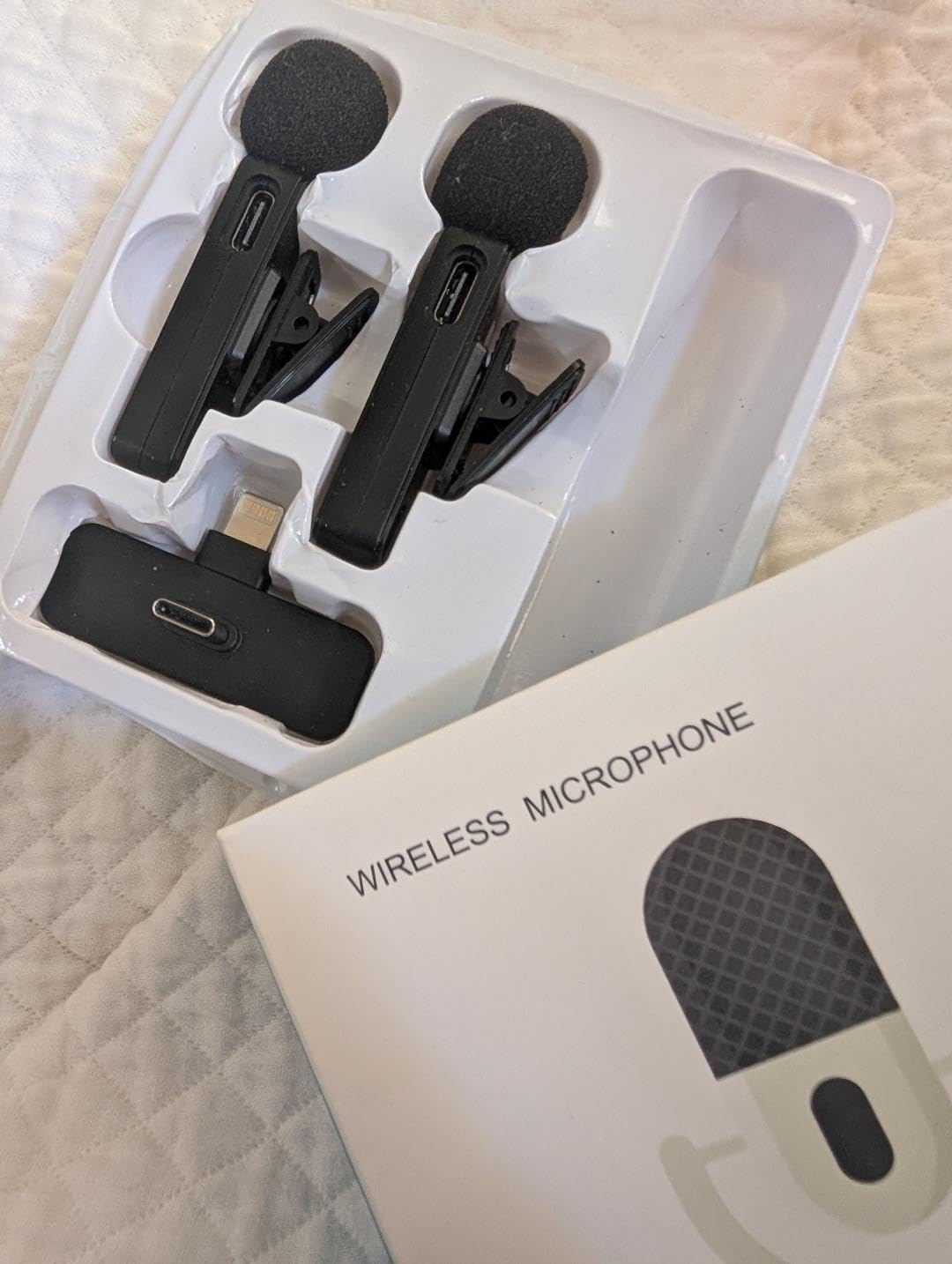 2-Pack Wireless Mini Lavalier Lapel Microphone for iPhone, Android(2 in 1) customer photo 2
