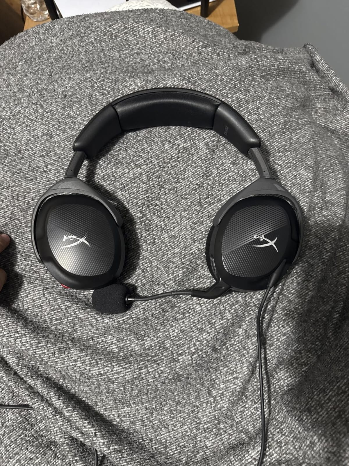 HyperX Cloud Stinger 2 – Gaming Headset, DTS Headphone:X Spatial Audio, Lightweight Over-Ear Headset with mic, Swivel-to-Mute Function, 50mm Drivers, PC Compatible, Black customer photo 2