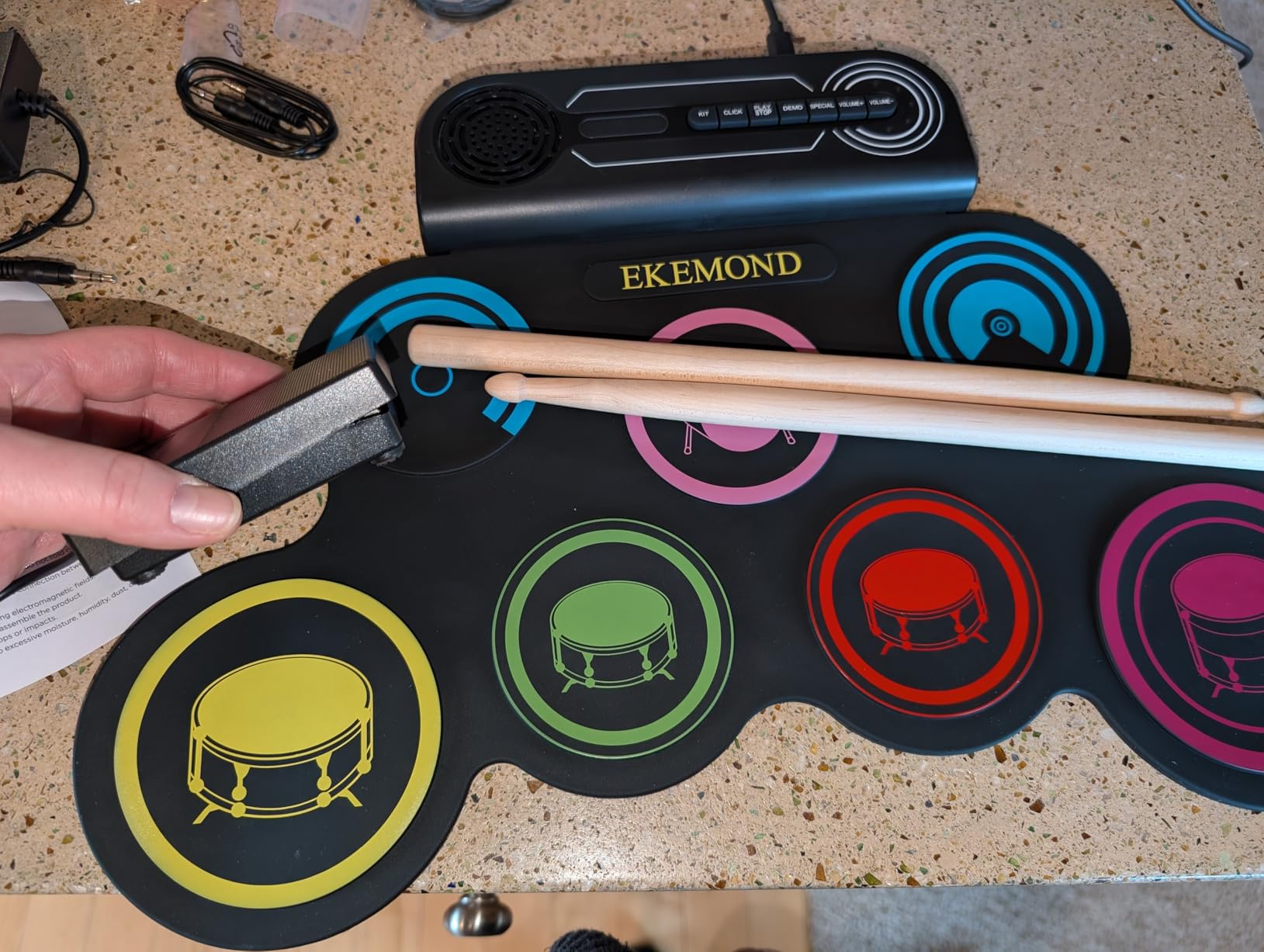 Electric Drum Set, 9 Drum Practice Pad, Roll-up Electronic Drum Pad with Headphone Jack Built-in Speaker Drum Sticks Foot Pedals, Gift for Kids customer photo 1