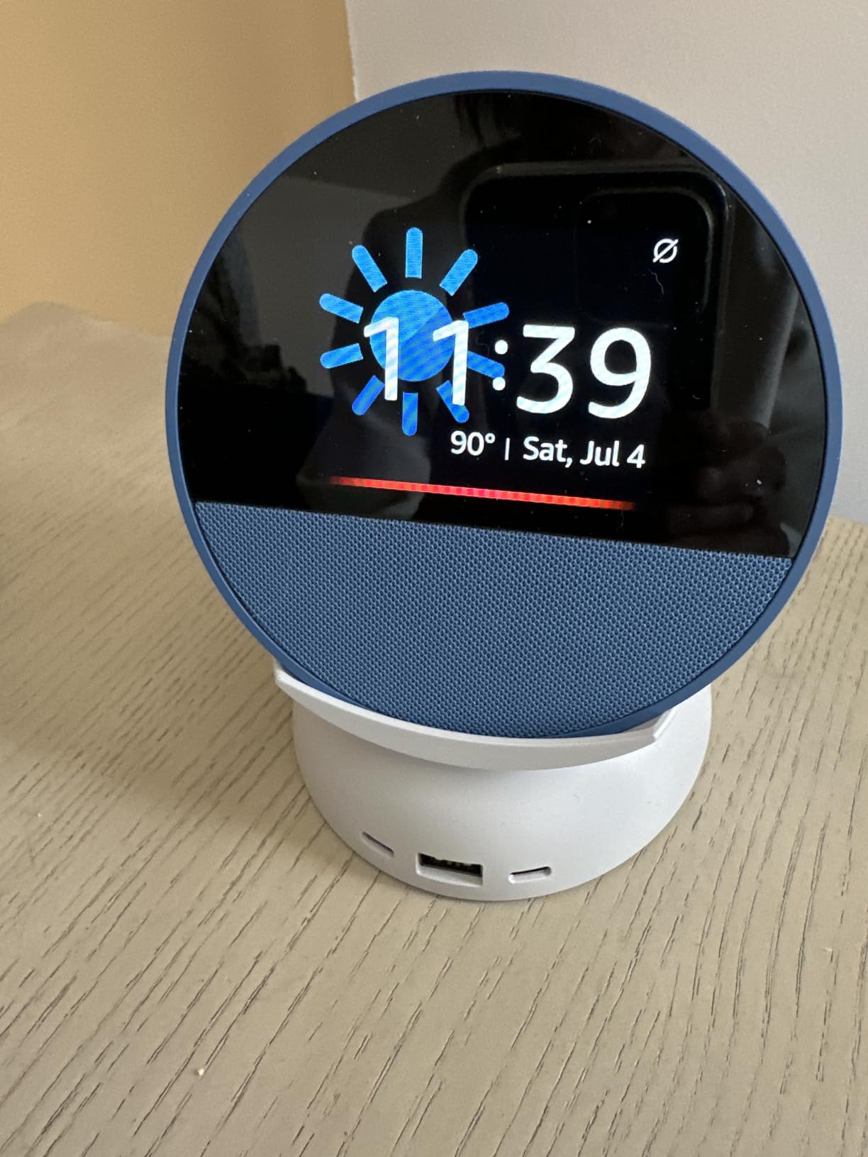 Amazon Echo Spot (newest model), Great for nightstands, offices and kitchens, Smart alarm clock, Designed for Alexa+, Black customer photo 2