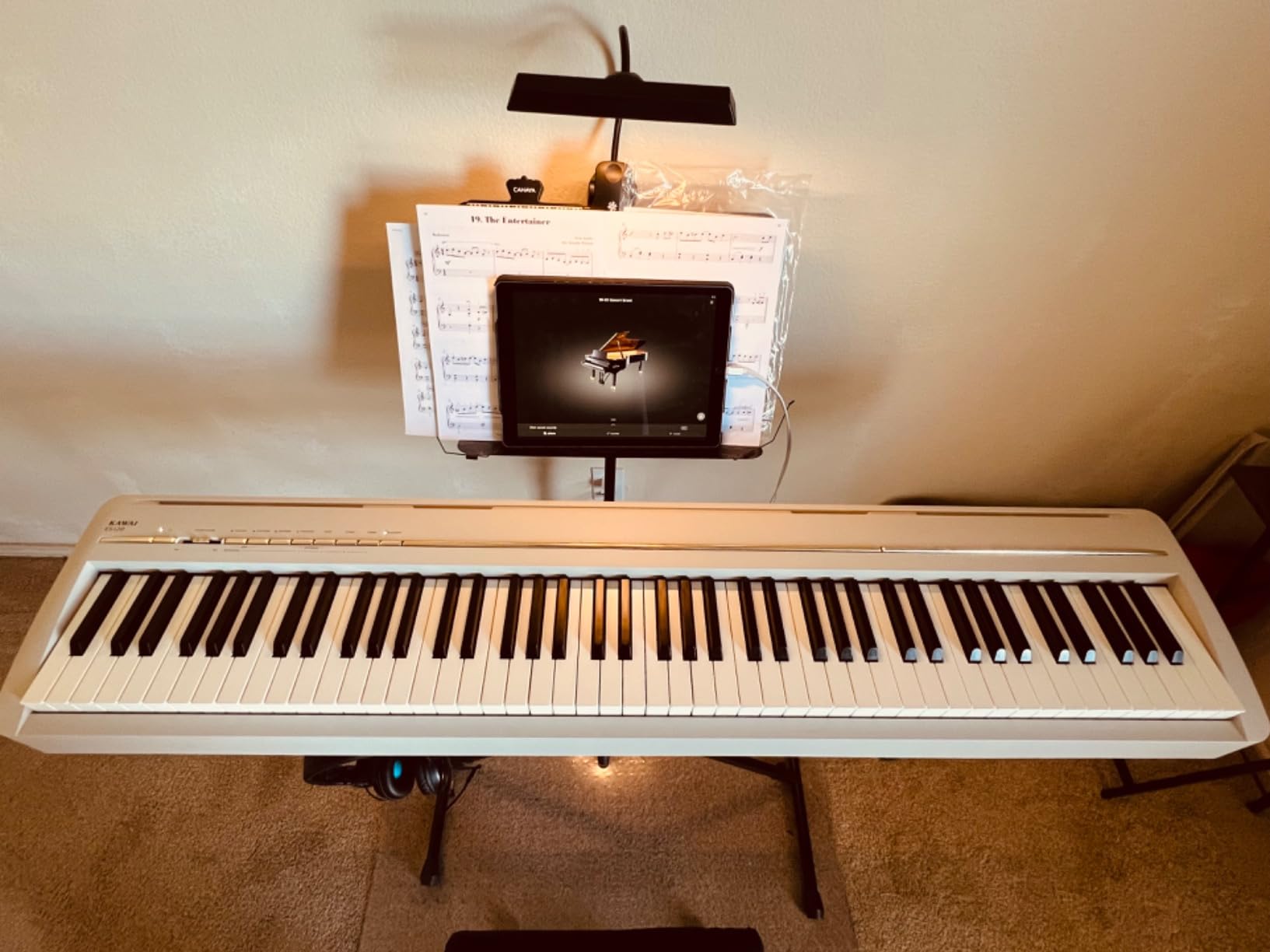 Kawai ES120 88-key Digital Piano with Speakers - Black customer photo 1