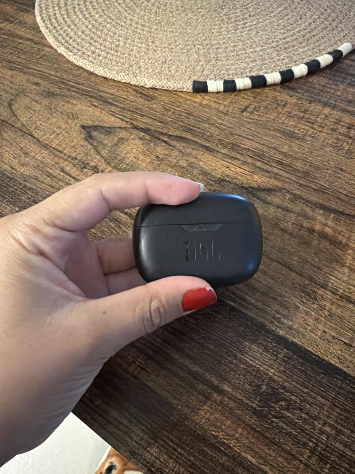 JBL Vibe Beam - True Wireless Earbuds - White customer photo 1