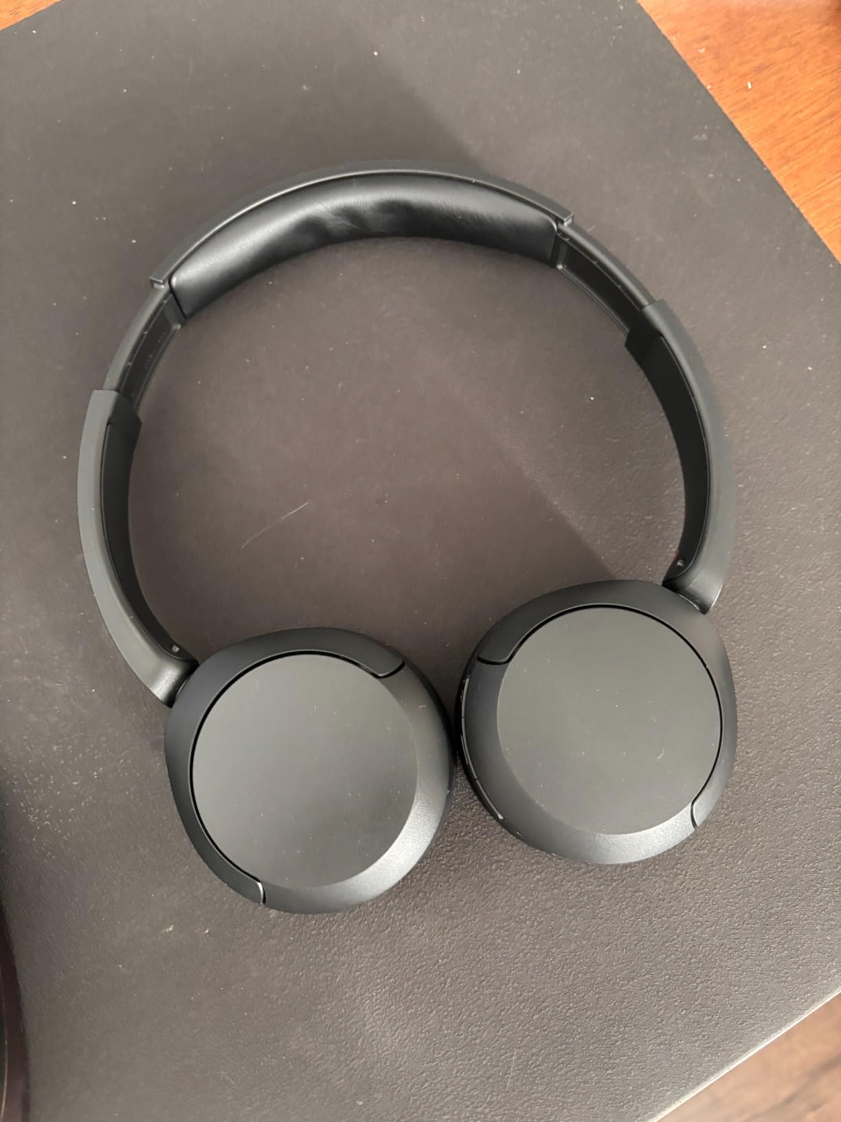 Sony WH-CH520 Wireless On-Ear Bluetooth Headphones with Microphone, Blue customer photo 2