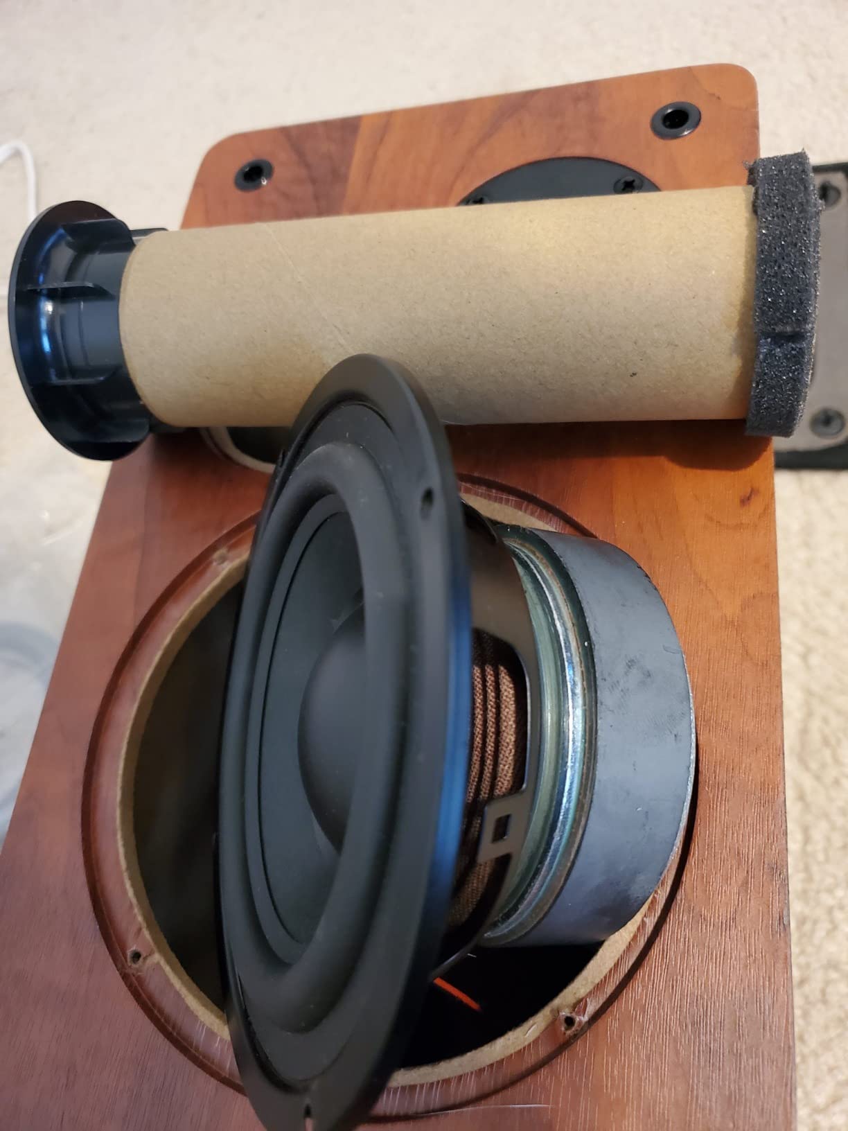 Saiyin Bluetooth Bookshelf Speakers for Record Player, Powered Studio Monitor Speaker with 5.2 Inch Woofer, Horn Tweeter and Optical RCA Inputs, Subwoofer Line Out for Turnable. customer photo 2