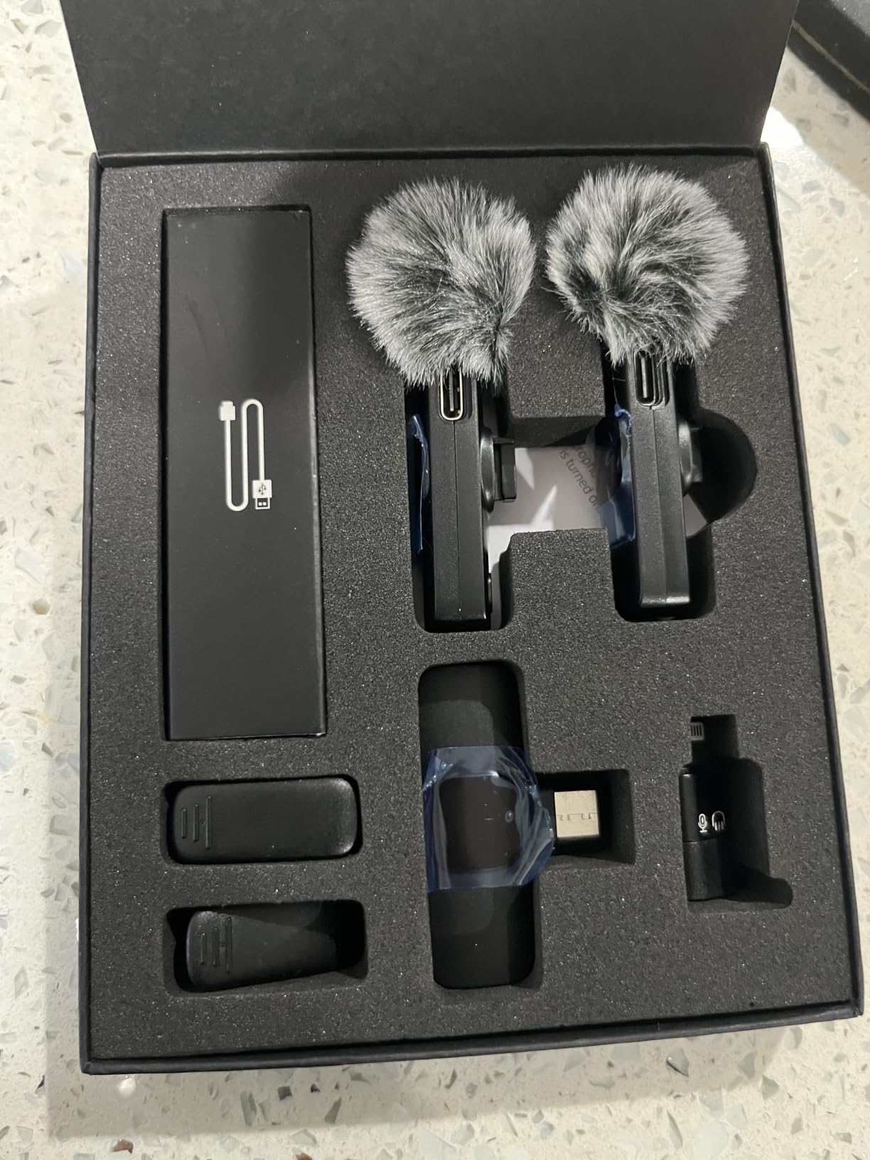 Labstandard Professional Wireless Lavalier Lapel Microphone for iPhone, iPad, mini Video Recording Mic forInterview Video Podcast Vlog YouTube&Livestream, Noise Reduction, Plug &Play customer photo 1