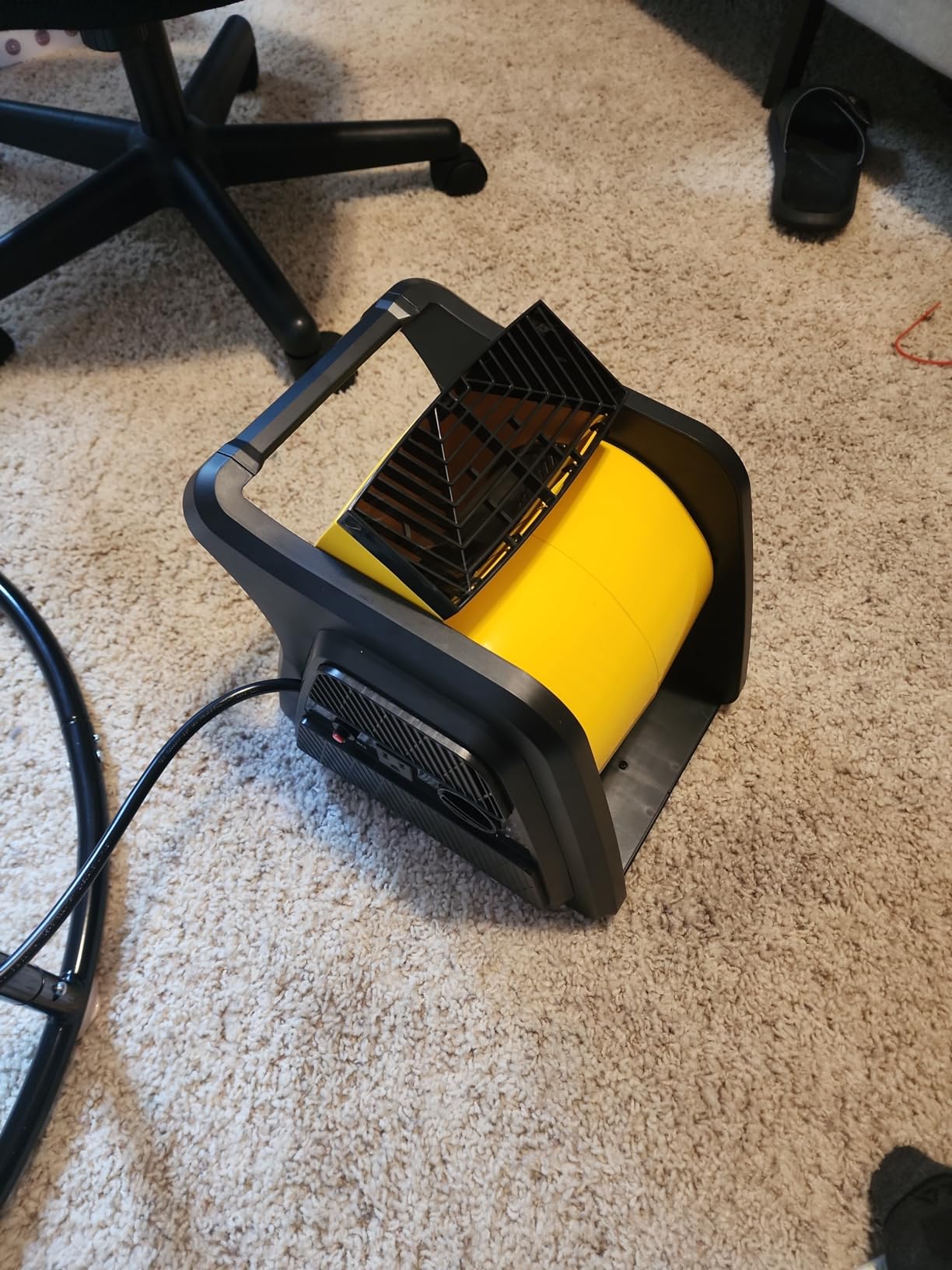 VEVOR Pivoting Utility Fan, 600 CFM High Velocity Floor Blower for Drying customer photo 1