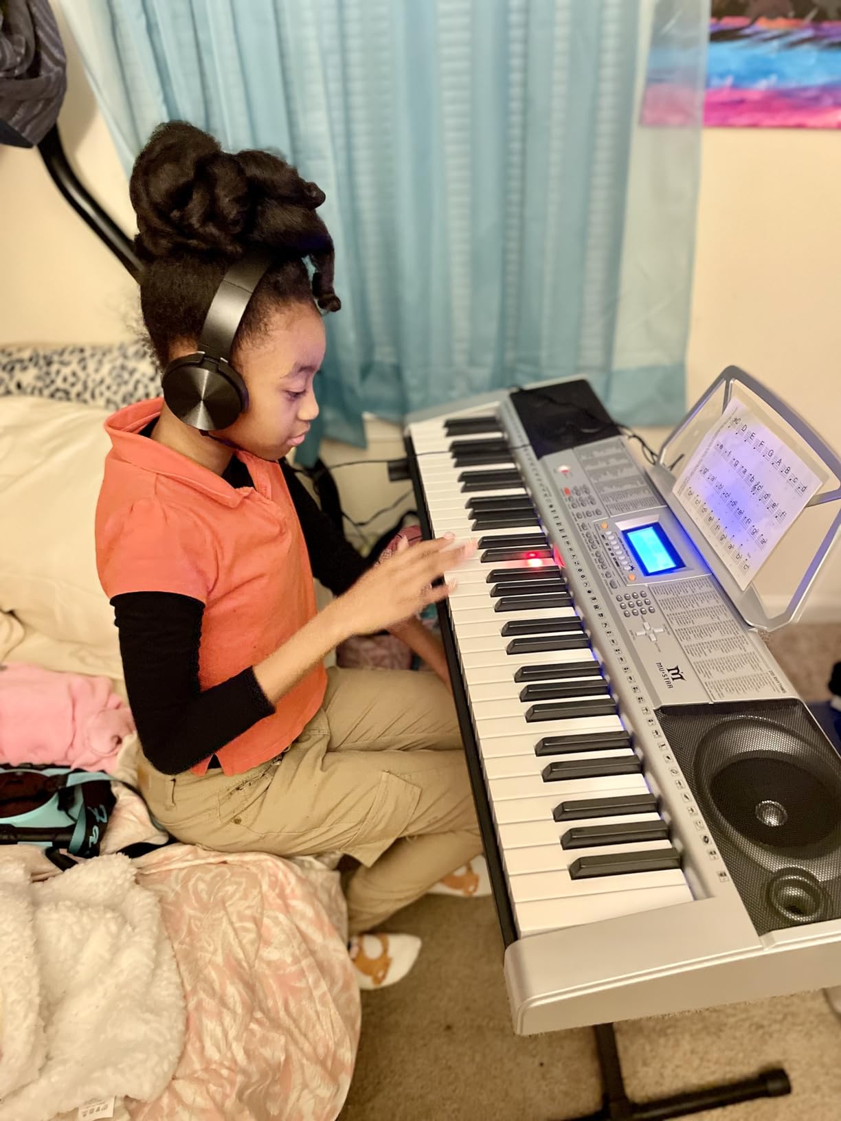 MUSTAR 61 Key Piano Keyboard, Electric Piano Keyboard with Lighted Up Keys customer photo 1