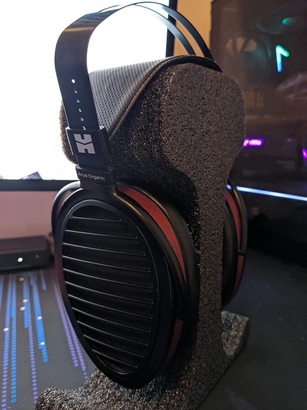 HIFIMAN Arya Organic Full-Size Over-Ear Open-Back Planar Magnetic Headphone with Stealth Magnets for Audiophiles, Home & Studio Listening customer photo 1