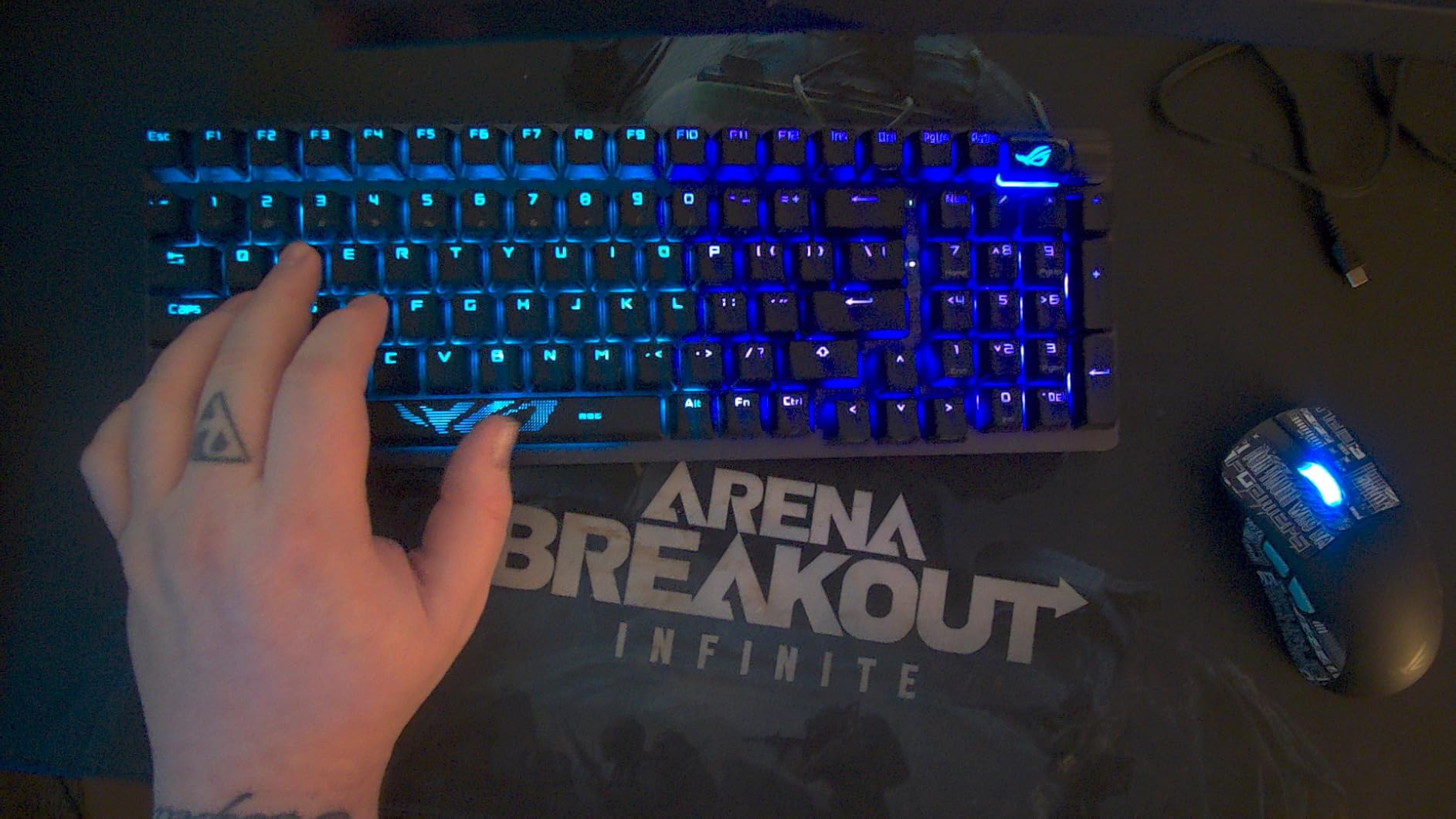 ASUS ROG Strix Scope II 96 Wireless Mechanical Gaming Keyboard – 96% Full-Size, Tri-Mode Connectivity, Hot Swappable Pre-lubed ROG NX Snow Linear Switches, PBT Keycaps, RGB, PC/Mac Support-Black customer photo 2