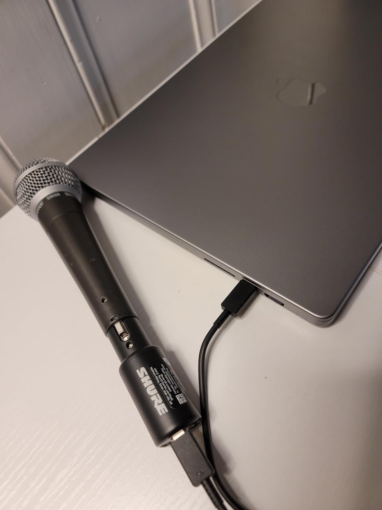 Shure MVX2U XLR-to-USB Audio Interface with Headphone Jack customer photo 1