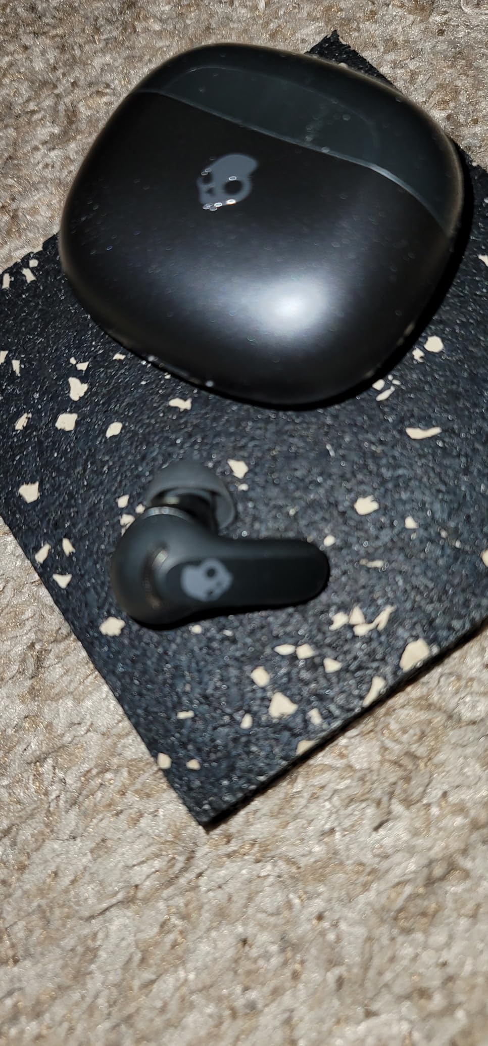 Skullcandy Rail ANC Active Noise Cancelling Wireless Earbuds - True Black customer photo 2
