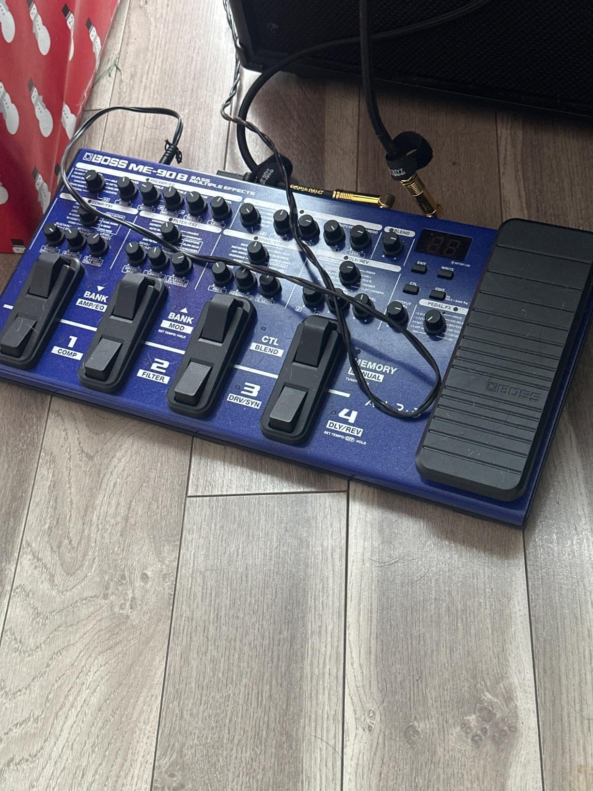 BOSS ME-90 Guitar Multi-Effects Guitar Processor customer photo 2