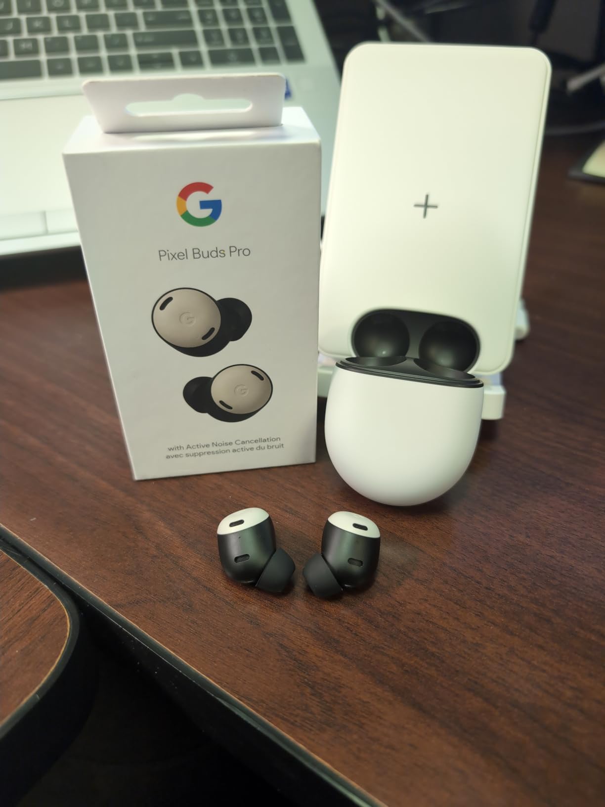 Google Pixel Buds Pro - Noise Canceling Earbuds - Up to 31 Hour Battery Life with Charging Case[2] - Bluetooth Headphones - Compatible with Android - Porcelain customer photo 1