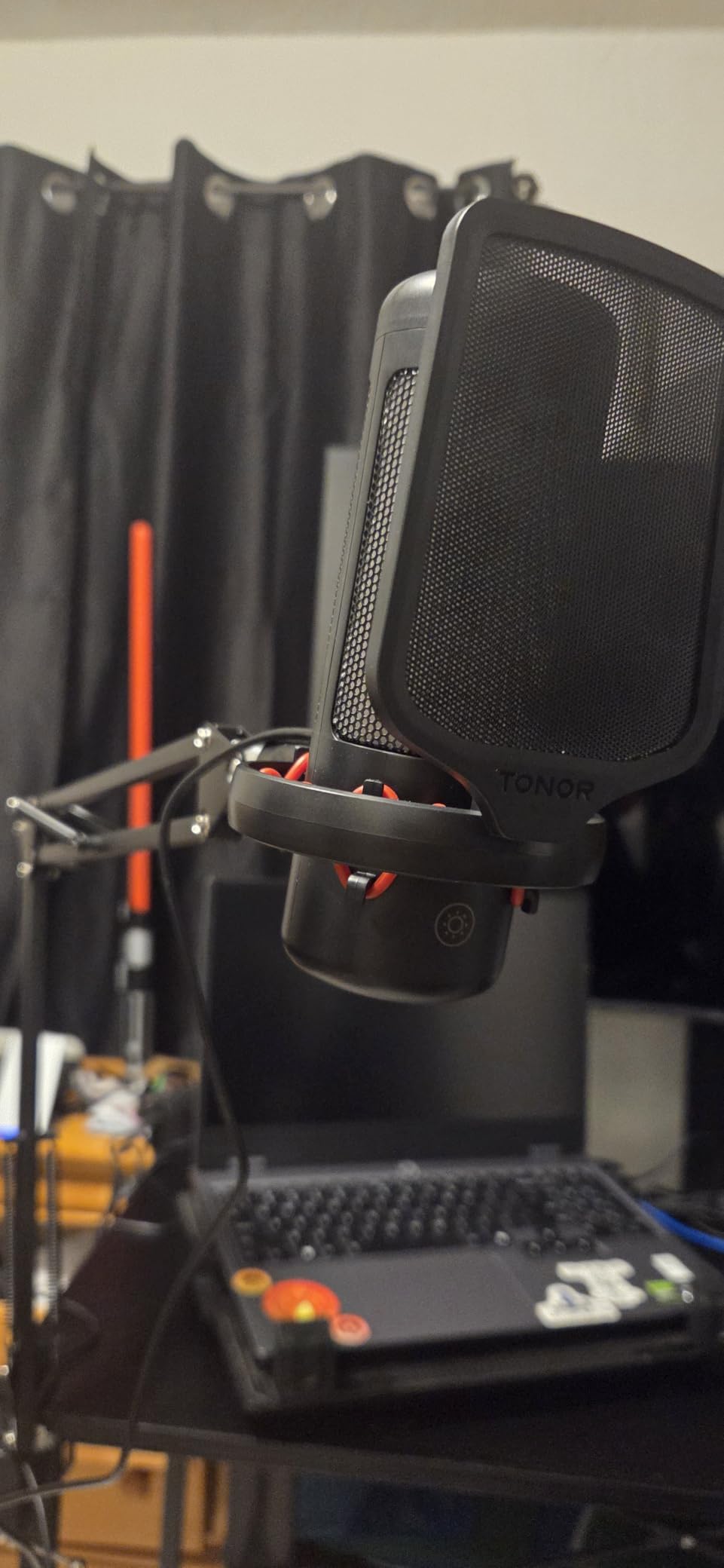 TONOR Gaming Microphone Set with Boom Arm, Vocal Condenser Microphone for Content Creators, USB Mic for PC with Stand, RGB, Tap Mute, Gain Control, Gaming Equipemnt, Twitch, Streaming, TC310+ customer photo 2