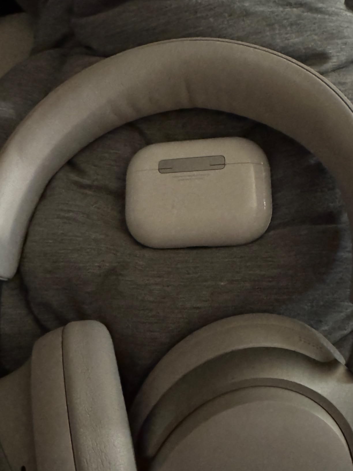 Bose QuietComfort Ultra Bluetooth Headphones, Wireless Headphones with Spatial Audio, Over Ear Noise Cancelling with Mic, Up to 24 Hours of Playtime, Black customer photo 1