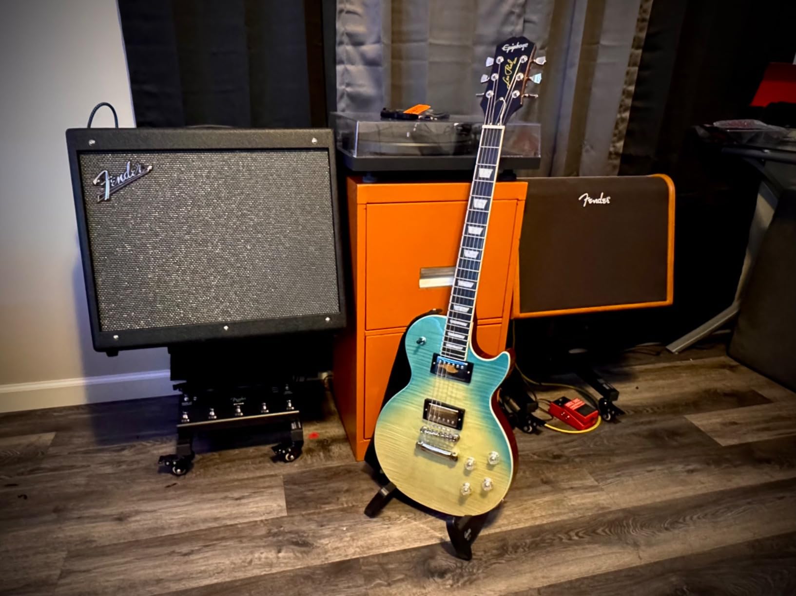 Vondynote Guitar Amp Stand with Wheels Adjustable Combo Amp Stand Tilt Back customer photo 1
