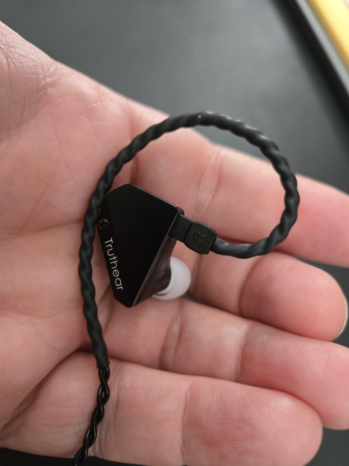TRUTHEAR Hexa 1DD+3BA Hybird in-Ear Headphone Gaming Earbud HiFi IEM Earphone with 0.78mm 2pin Cable customer photo 1