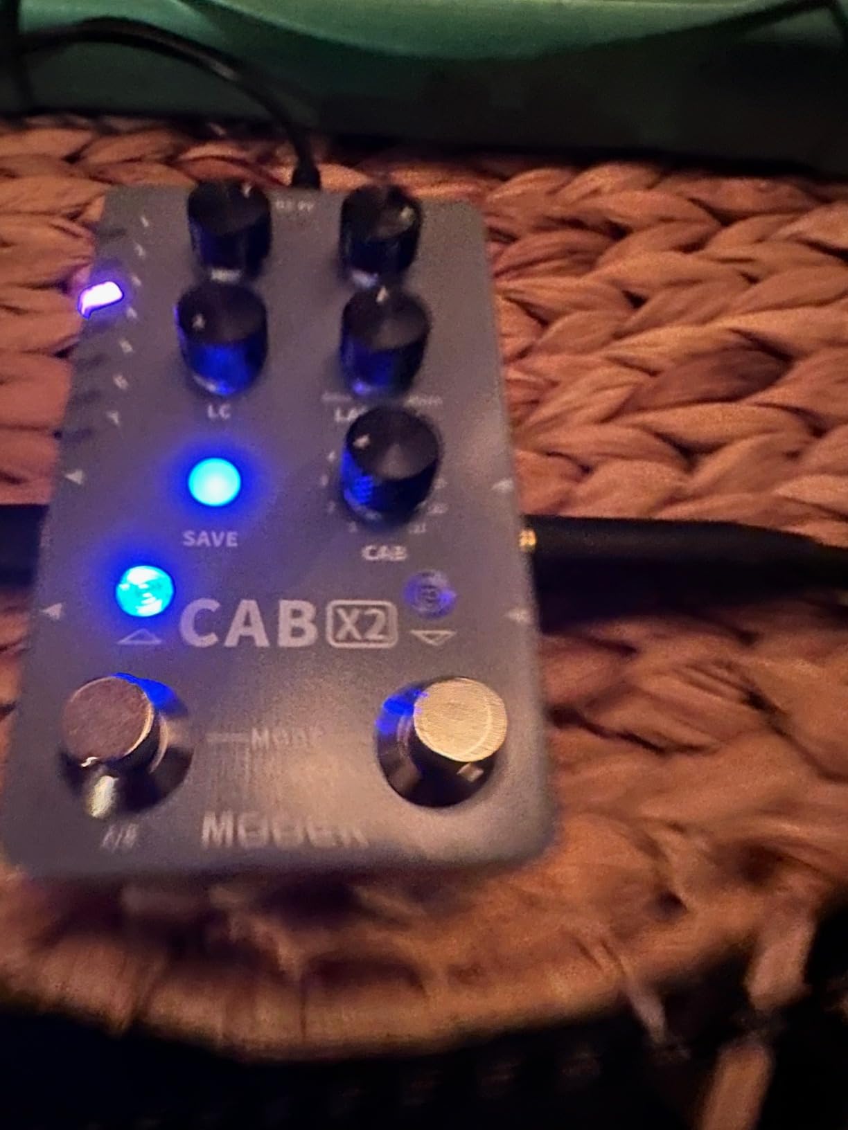 MOOER Harmony X2 Effects Pedal, 12 Pitch Options with 11 Harmonic Modes customer photo 2
