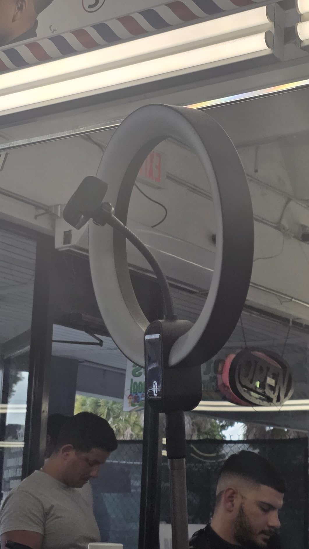 Hagibis 21 inch Ring Light with Stand Outer 55W 5600k Dimmable LED Light, Tripod Stand,and Phone Holder,Remote Controller,Carrying Bag ,CRI 97+ 2540lux, for Streaming Home Office Zoom Call Lighting customer photo 1