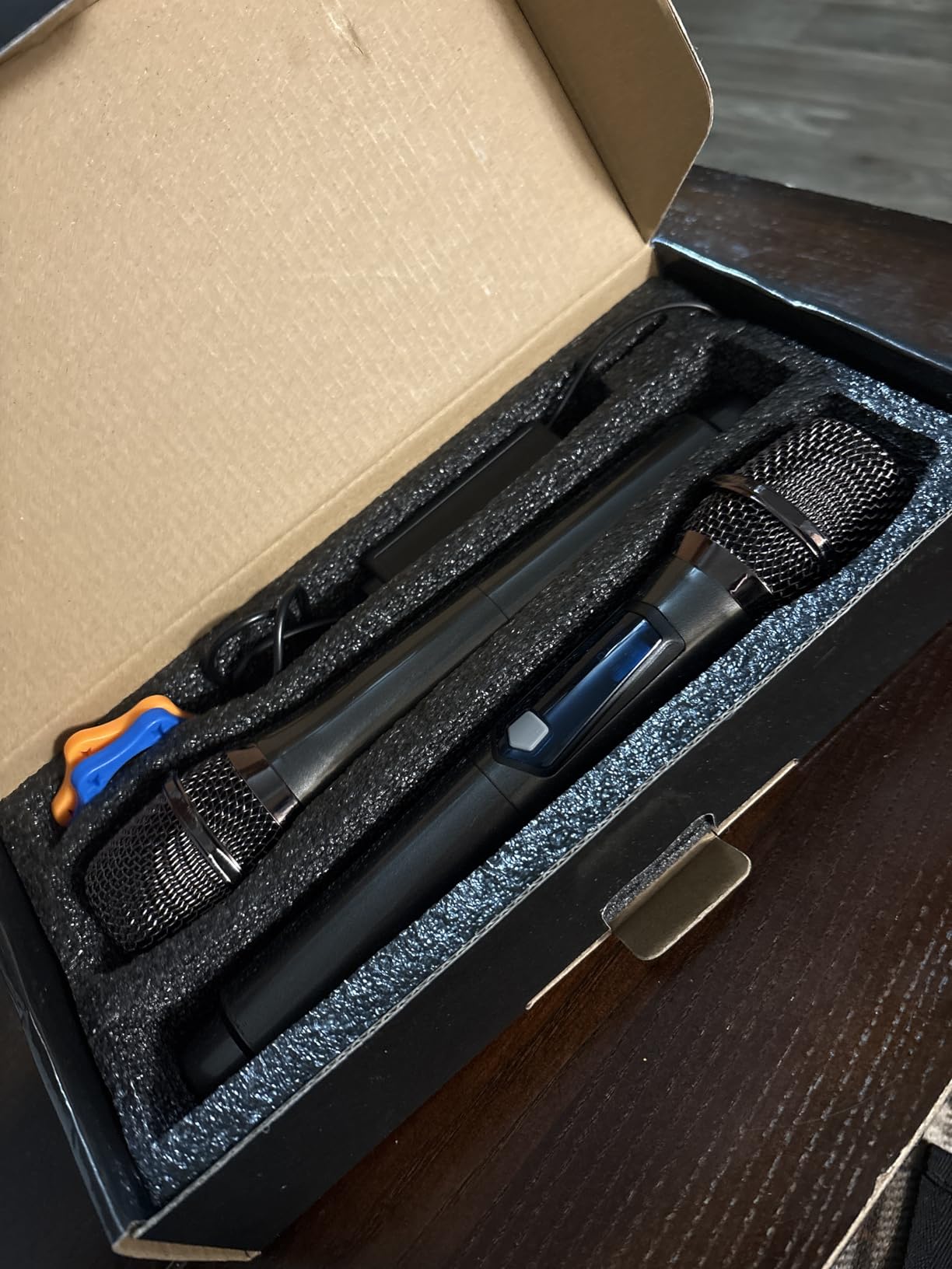 Wireless Dual Microphone,Handheld Dynamic mic,Karaoke Singing, Weddings DJ,Party, Church, Classroom use, 200 feet, Gray.(2 Versions Randomly Shipped) customer photo 1