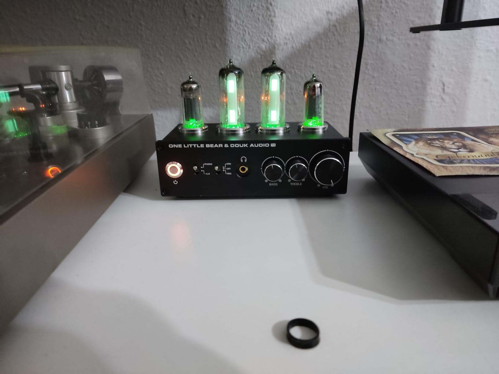 Douk Audio T9 Vacuum Tube Phono Preamp Stereo Turntable Preamplifier with Headphone Output and Treble Bass Control for MM/MC Record Player, Home Hi-Fi Audio, Amplifier, Speaker customer photo 2