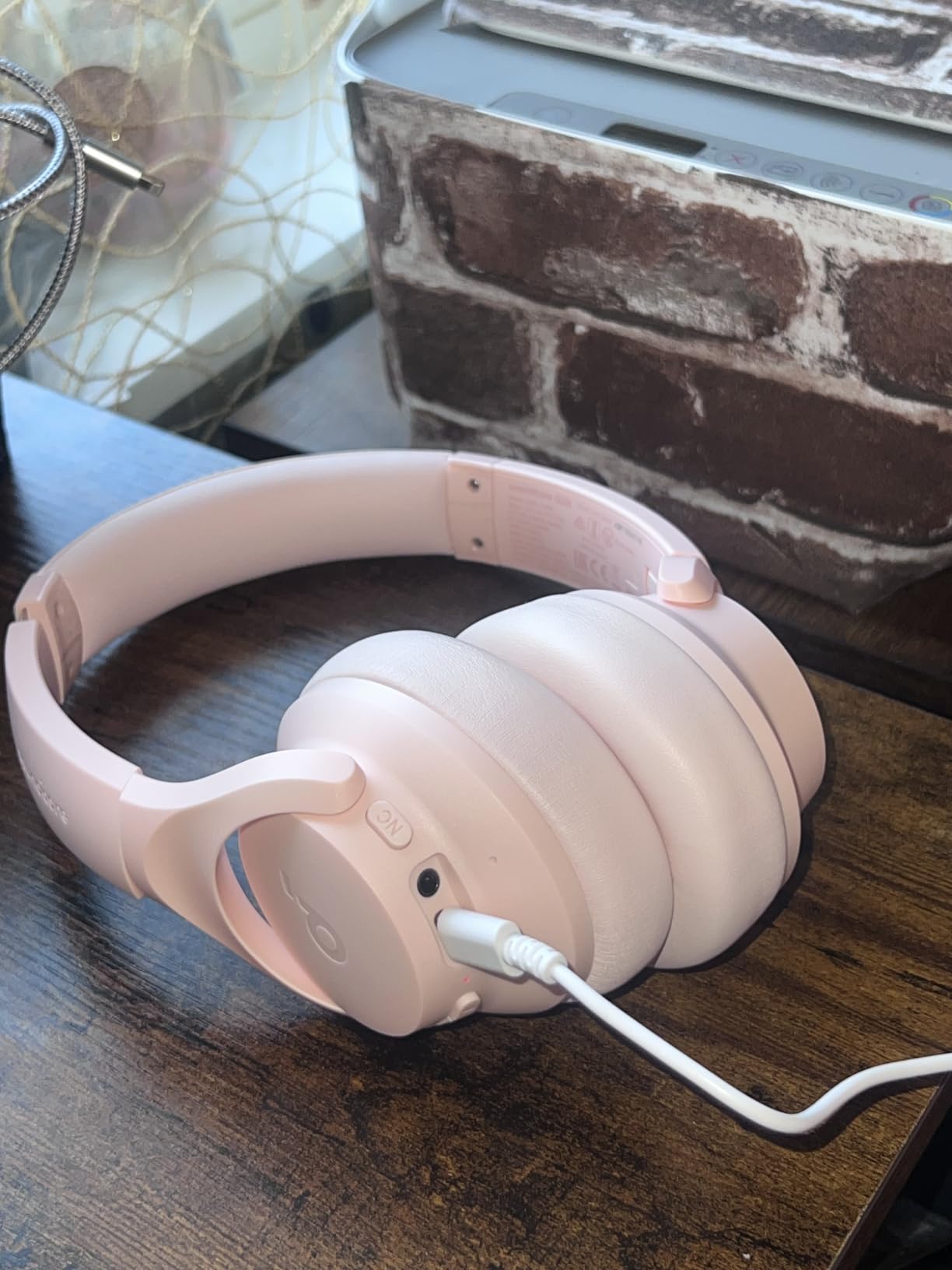 Soundcore by Anker Q20i Hybrid Active Noise Cancelling Headphones, White customer photo 1