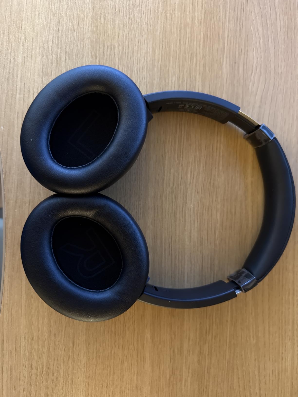 Soundcore by Anker Q20i Hybrid Active Noise Cancelling Headphones, White customer photo 2