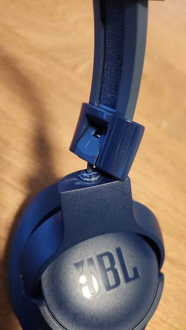 JBL Tune 770NC - Wireless Over-Ear Headphones - Black customer photo 1