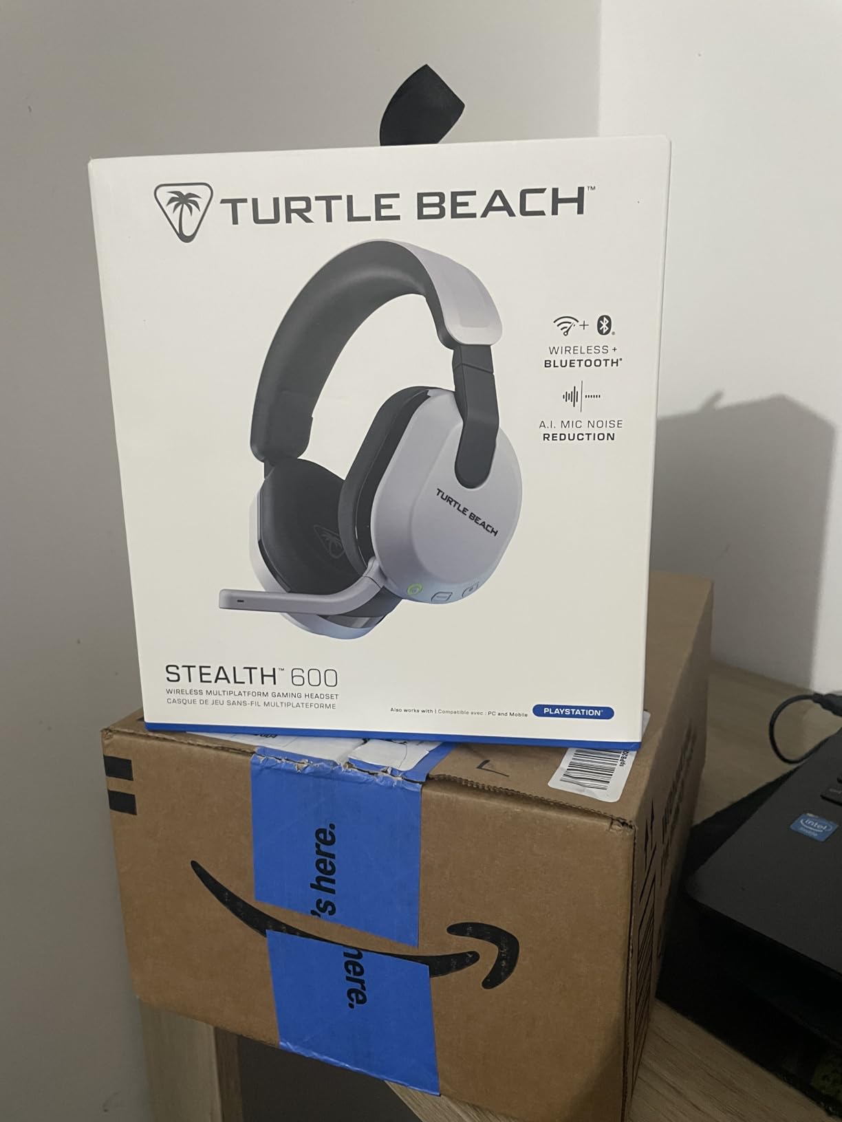 Turtle Beach Stealth 500 Wireless Amplified Gaming Headset for PS5, PS4, PC, & Mobile – 40-Hr Battery, Bluetooth, Memory Foam Cushions, Flip-to-Mute Mic, EQ Presets, Companion App – Black customer photo 1