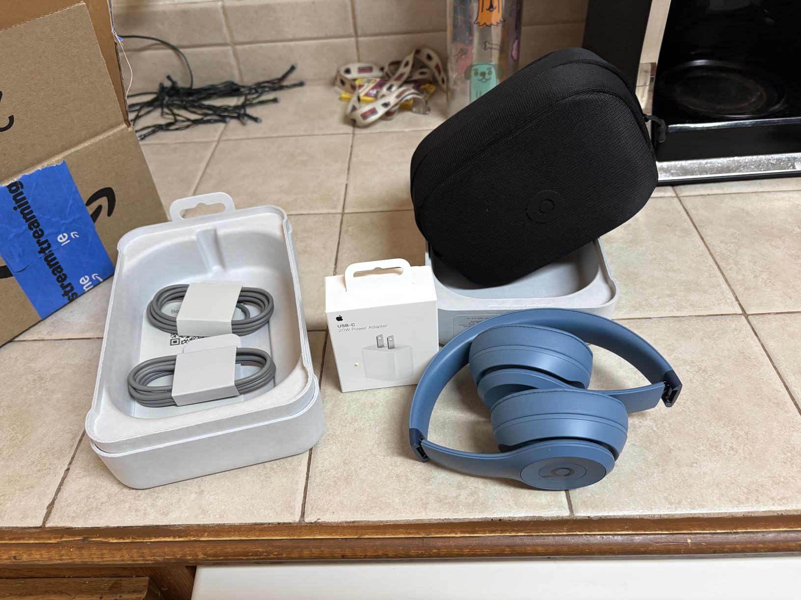 Beats Solo 4 - Wireless On-Ear Bluetooth Headphones, Up to 50-Hour Battery Life, Ultra-Lightweight Comfort, Powerful and Balanced Sound, Apple & Android Compatible - Slate Blue customer photo 2