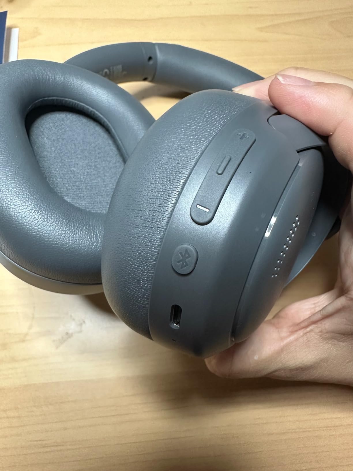 Edifier W800BT Pro Hybrid Active Noise Cancelling Over Ear Headphone, Gray customer photo 1