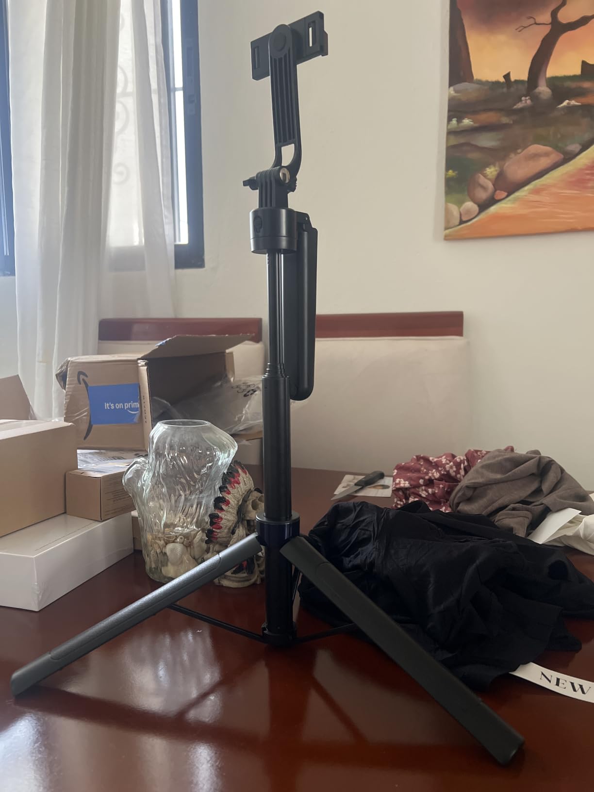 Auto Face Tracking Tripod 360 Rotation with Stand,Android and iPhone Tripod Holder with Remote and Gesture Control, No App,Built-in Tracking Camera Selfie Stick for Vlog Video Recording Tiktok customer photo 1