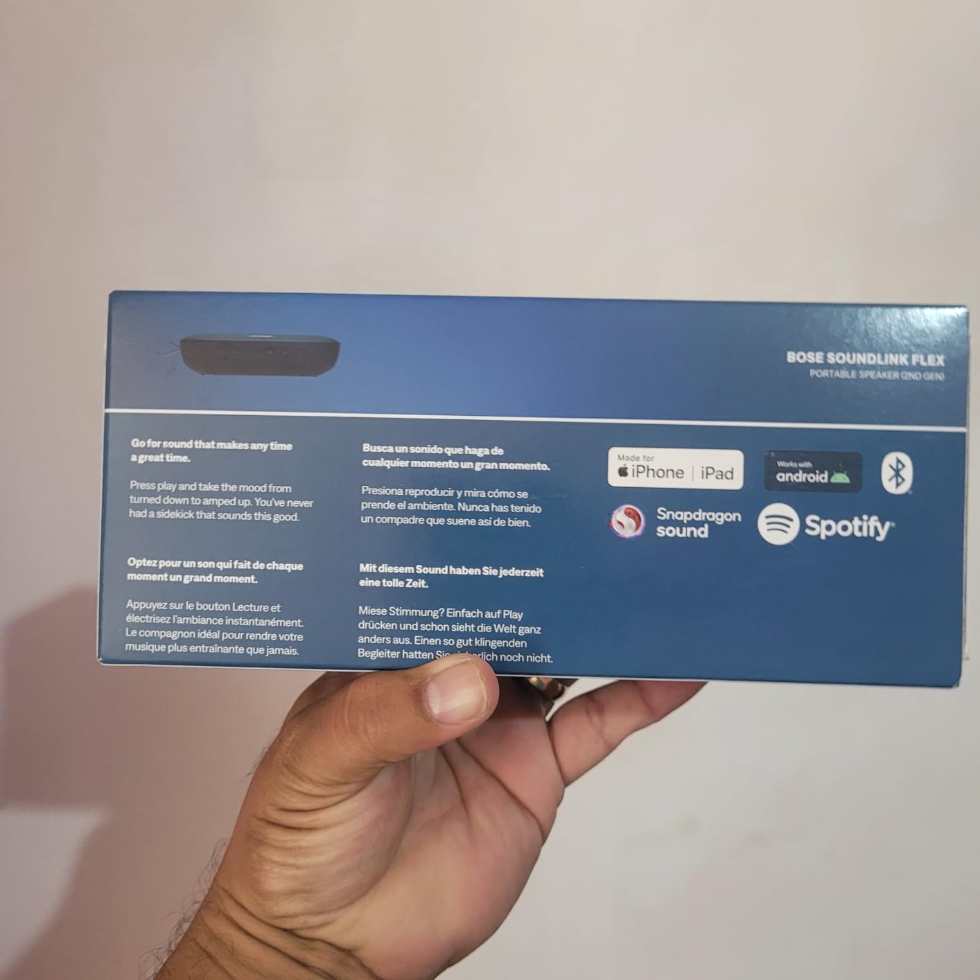 Bose SoundLink Flex Bluetooth Speaker (2nd Gen) - Portable Outdoor Speaker with Hi-Fi Audio, Waterproof and Dustproof, USB-C, Up to 12 Hours Battery Life, Sandstone customer photo 1