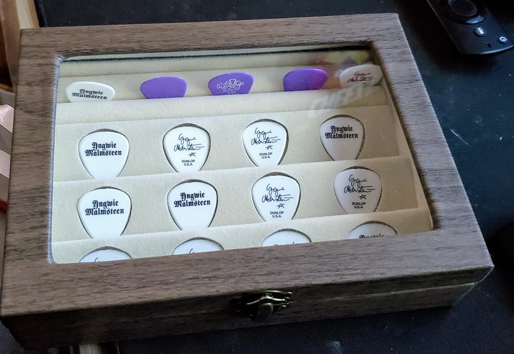 Guitar Pick Holder Case with 12-Grid for Guitar Players Fits 12-30 Guitar Picks Storage,Clear Guitar Pick Display Case with Dual Function of Display and Storage,All Size Picks Storage customer photo 1