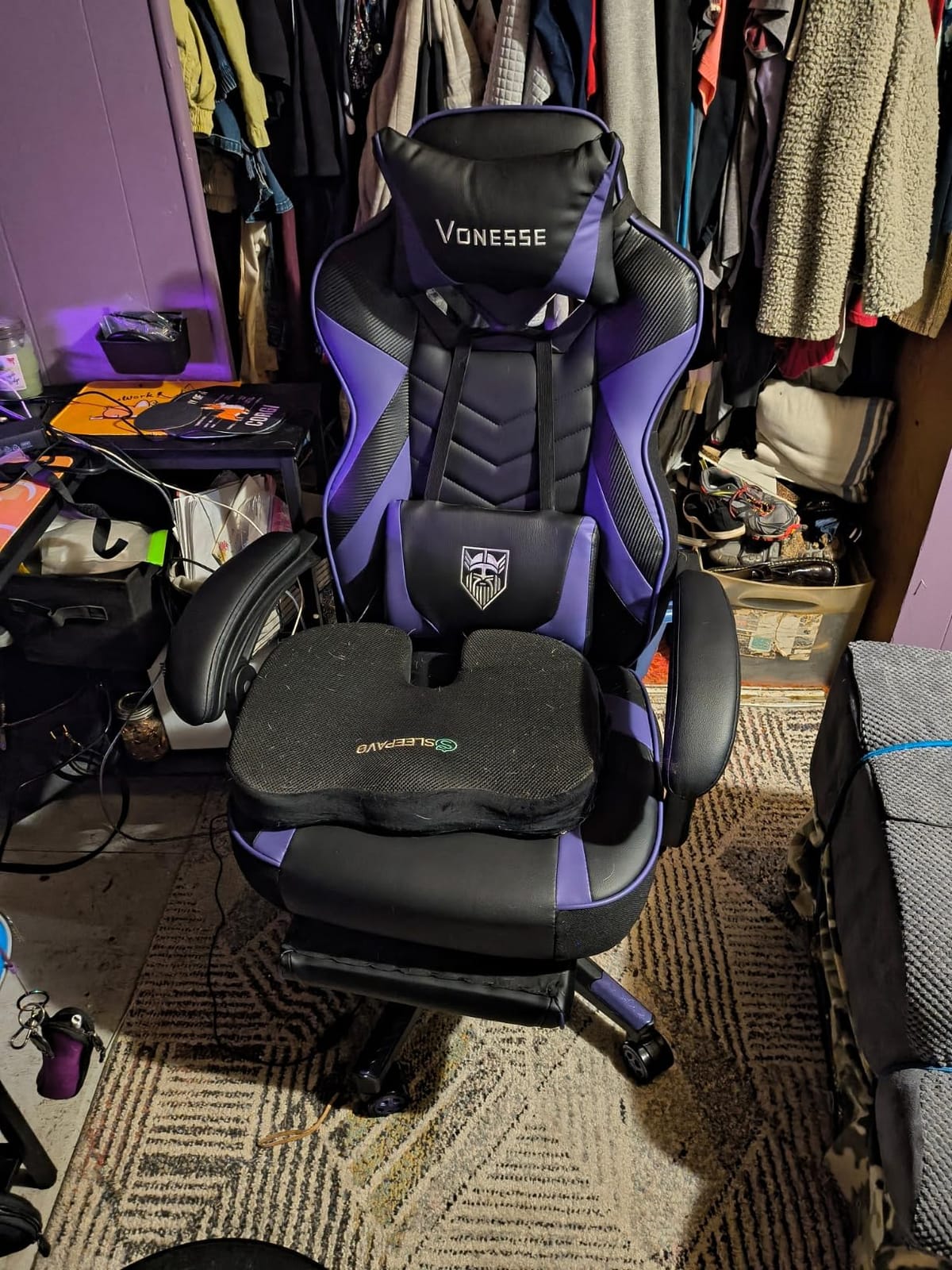 Vonesse Gaming Chair, Big and Tall Gaming Chair with Footrest and Massage, Gaming Chairs for Adults with Lumbar Support, Ergonomic High Back Computer Chair with Pocket Spring Cushion (Green/Black) customer photo 1