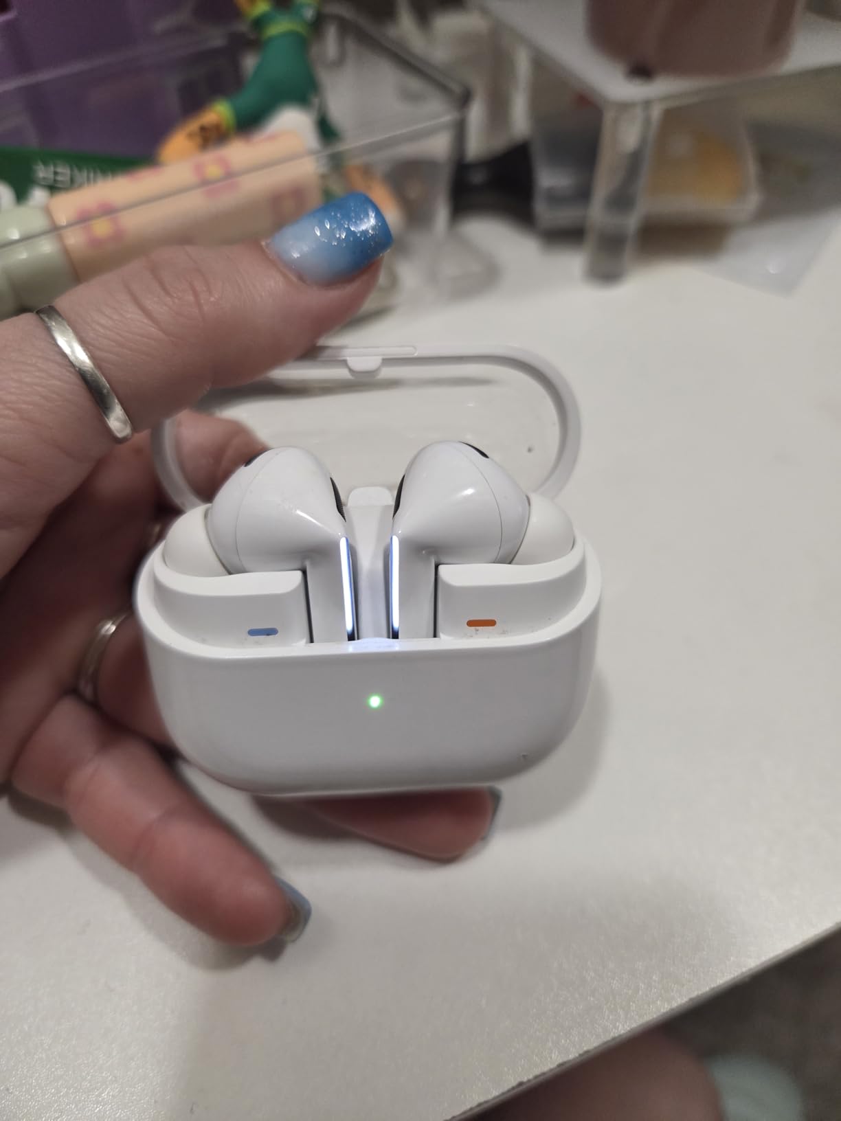Samsung Galaxy Buds 3 Pro AI True Wireless Bluetooth Earbuds, Noise Cancelling, Sound Optimization, Real-Time Interpreter, Redesigned Comfort Fit Latin American Version (Silver) customer photo 1