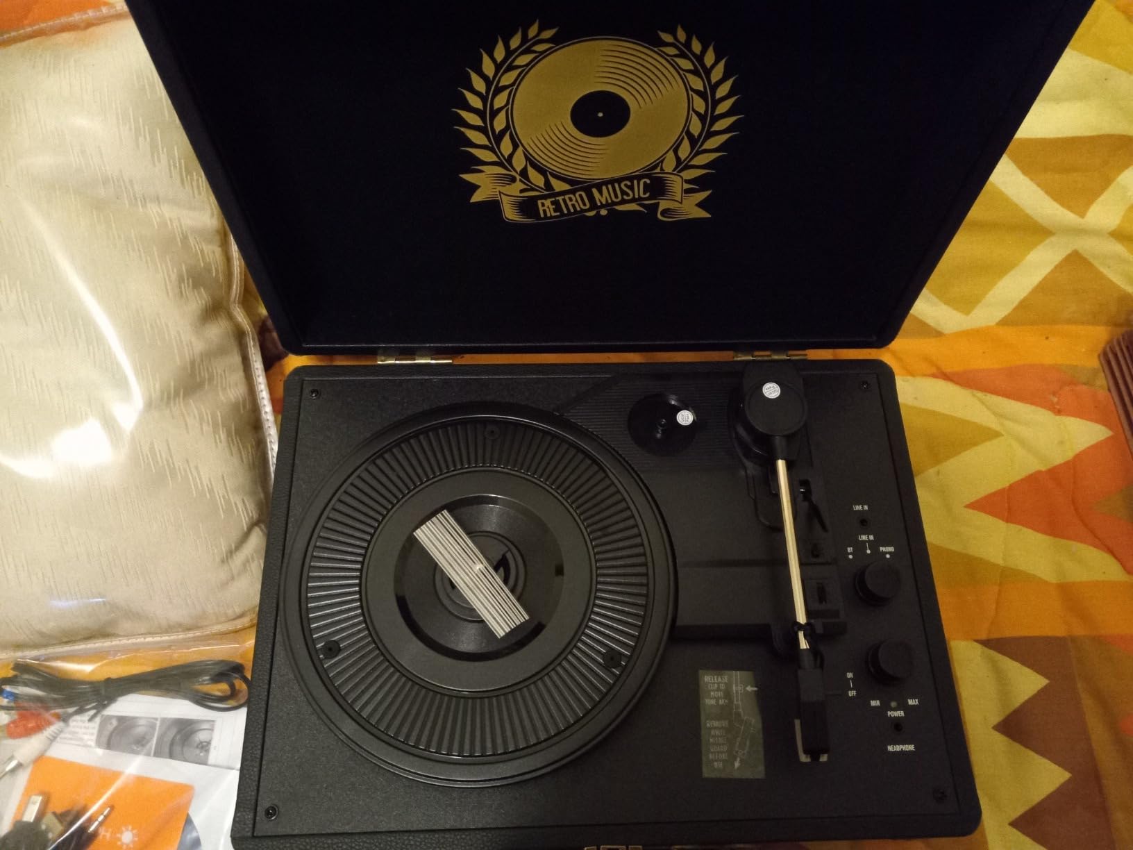 Vinyl Record Player Bluetooth 3-Speed Portable Vintage Suitcase with Built-in Speakers, RCA Line Out AUX in Headphone Jack Vintage Turntable, Black customer photo 2