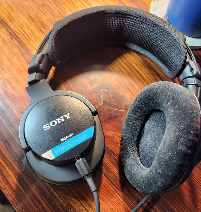 Sony MDR-M1 Professional Reference Closed Monitor Headphones customer photo 1
