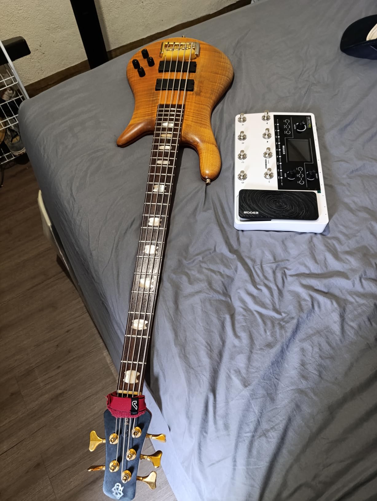 MOOER GE150 Pro Guitar Multi Effects Processor, 200 Presets & 170 Effects, NAM & MNRS Support, 55 Amp Models, 26 Cab Sims, 20 IR Slots, USB OTG Recording, 4-Footswitch, Looper & Expression Pedal customer photo 2