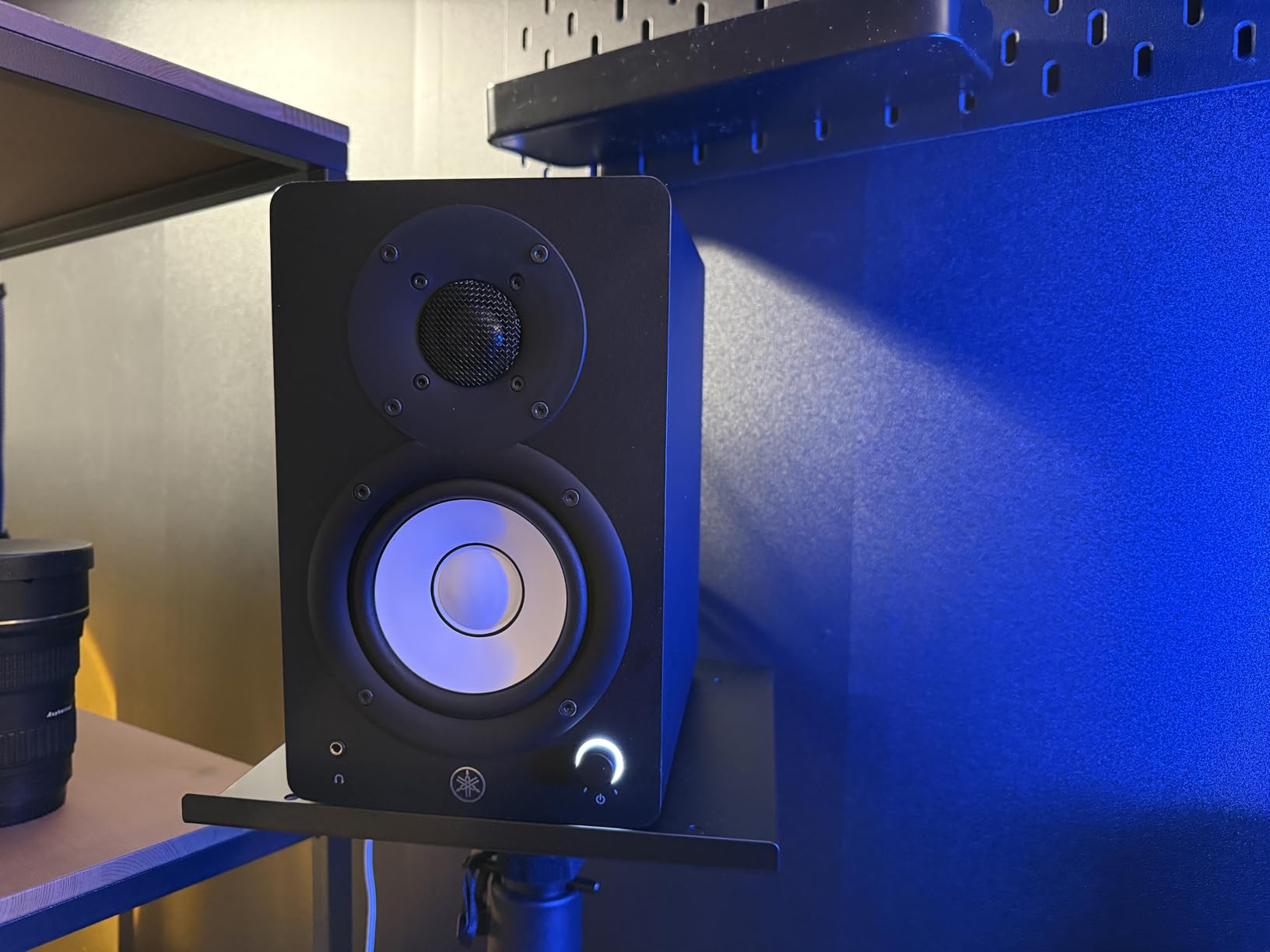 YAMAHA HS8 Studio Monitor, Black, 8 Inch (Pack of 2) customer photo 1
