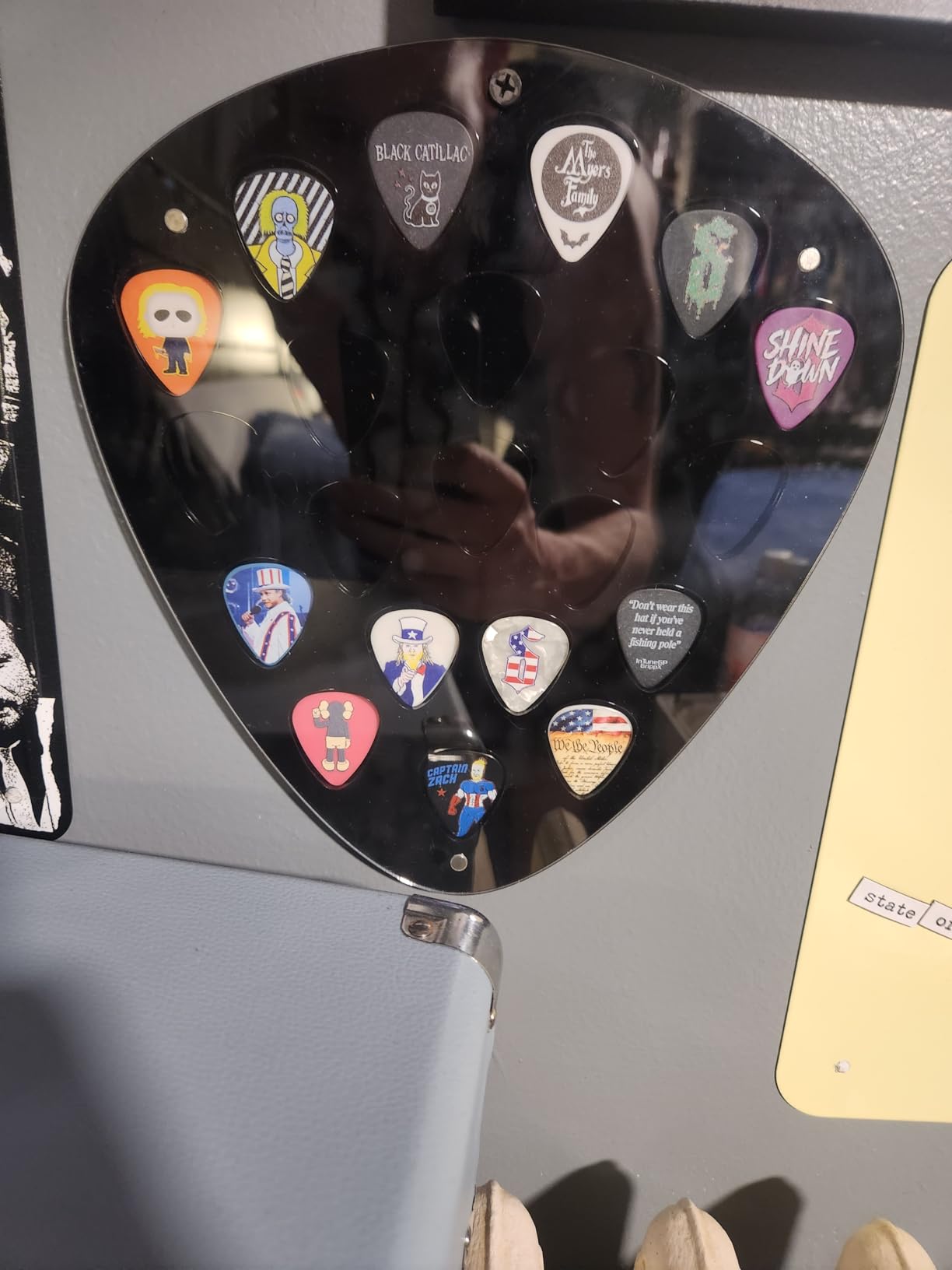 Teenyyou Guitar Pick Display Case Holder Wall Mountable Guitar Pick Storage Holder Case Gifts for Men Music Lovers Players Guitarist Collectible Decoration(Picks, Black-3) customer photo 1