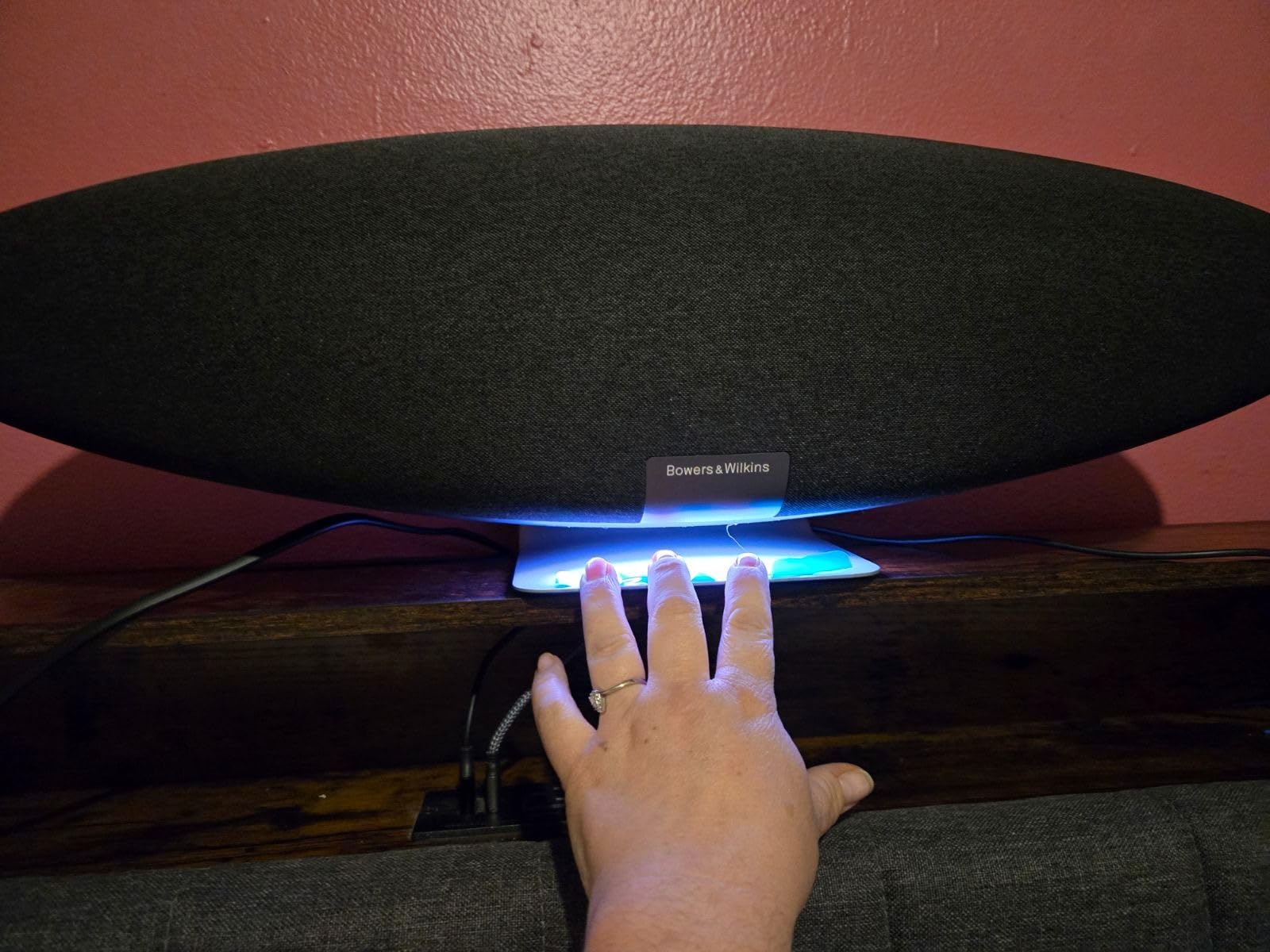 Bowers & Wilkins Zeppelin Pro Edition Wireless Speaker, Space Grey customer photo 2