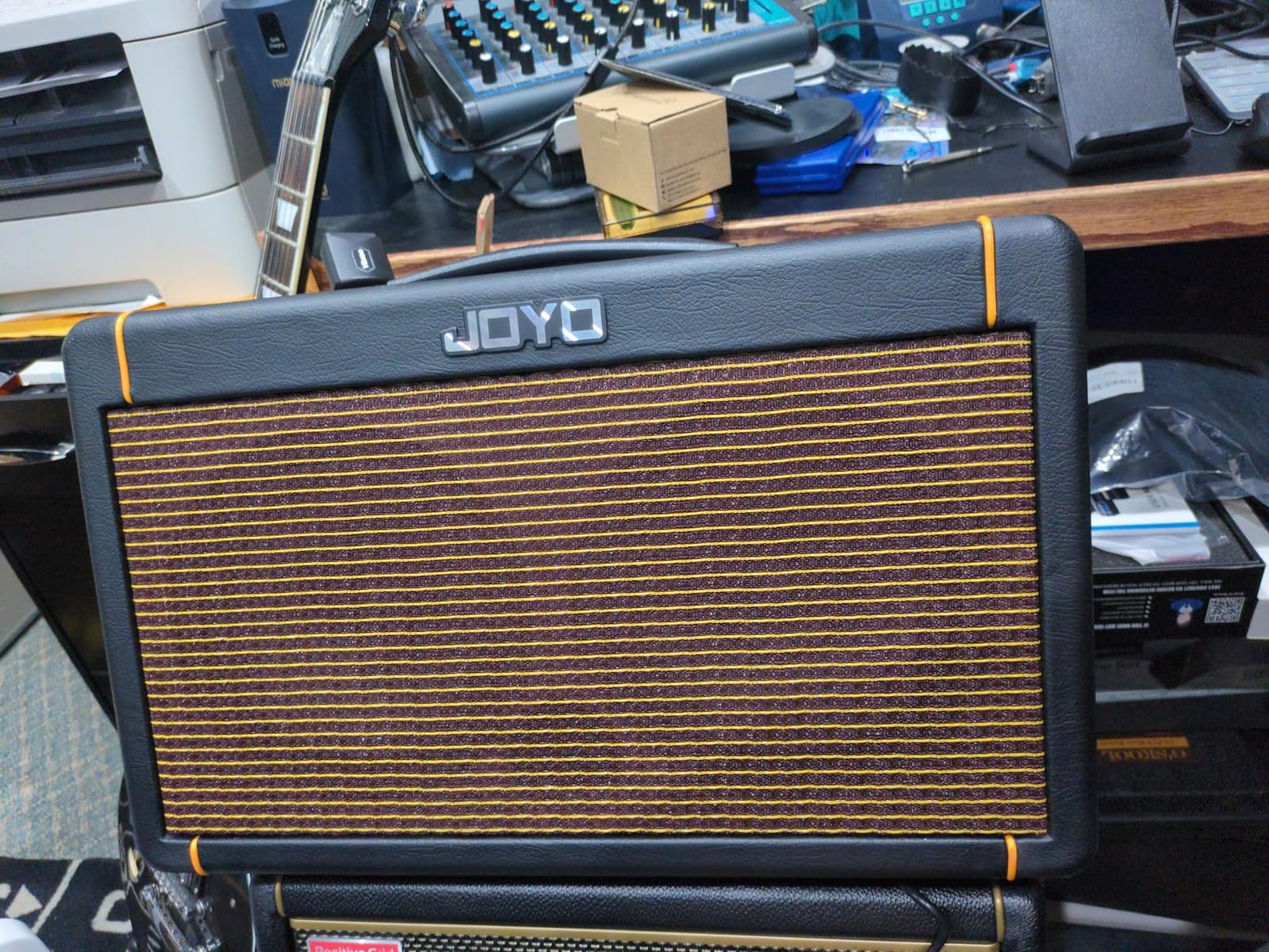 JOYO 40W Acoustic Guitar Amp Portable Stereo Amplifier with Bluetooth and Battery Powered, Reverb/Delay/Chorus, Mic Input, USB-C Recording for Outdoor Busking & Live Performance (AC-40S) customer photo 2