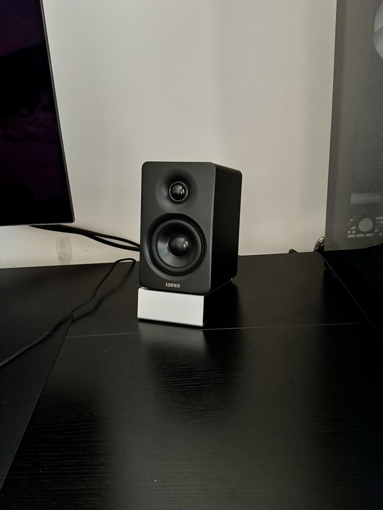 Edifier M60 Multimedia Speaker, 66W RMS Computer Speaker, Classic Oak customer photo 2