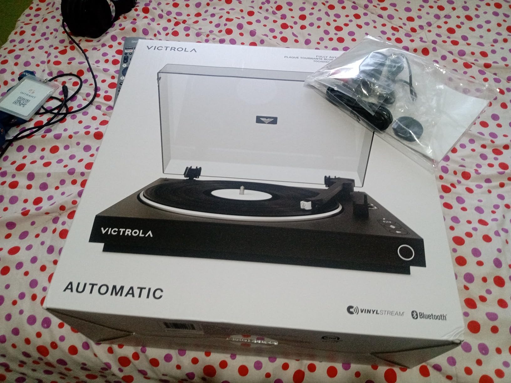 Victrola Automatic - Wireless Bluetooth Turntable - Green customer photo 1