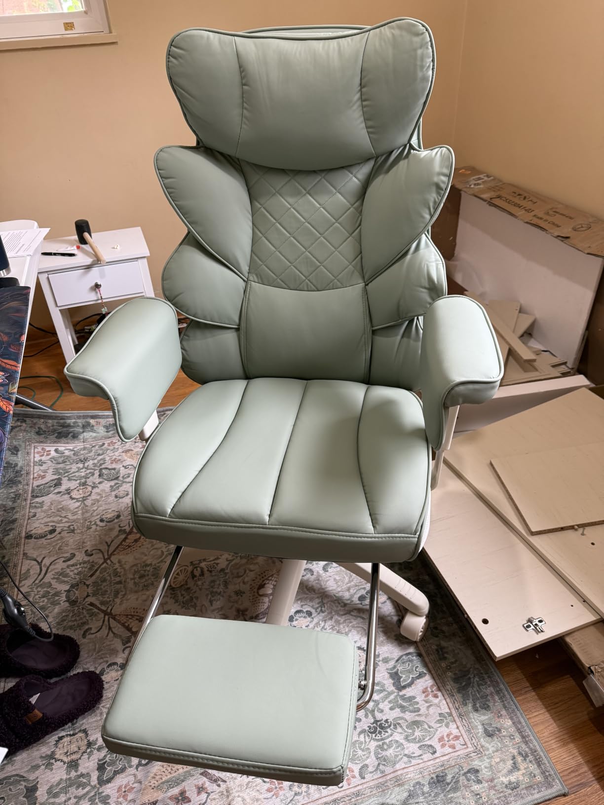 Dowinx Big and Tall Office Chair with Pocket Spring Cushion,High Back Computer Gaming Chairs with Adjustable Armrests,Executive Desk Chairs with Lumbar Support and Footrest,PU -White customer photo 2