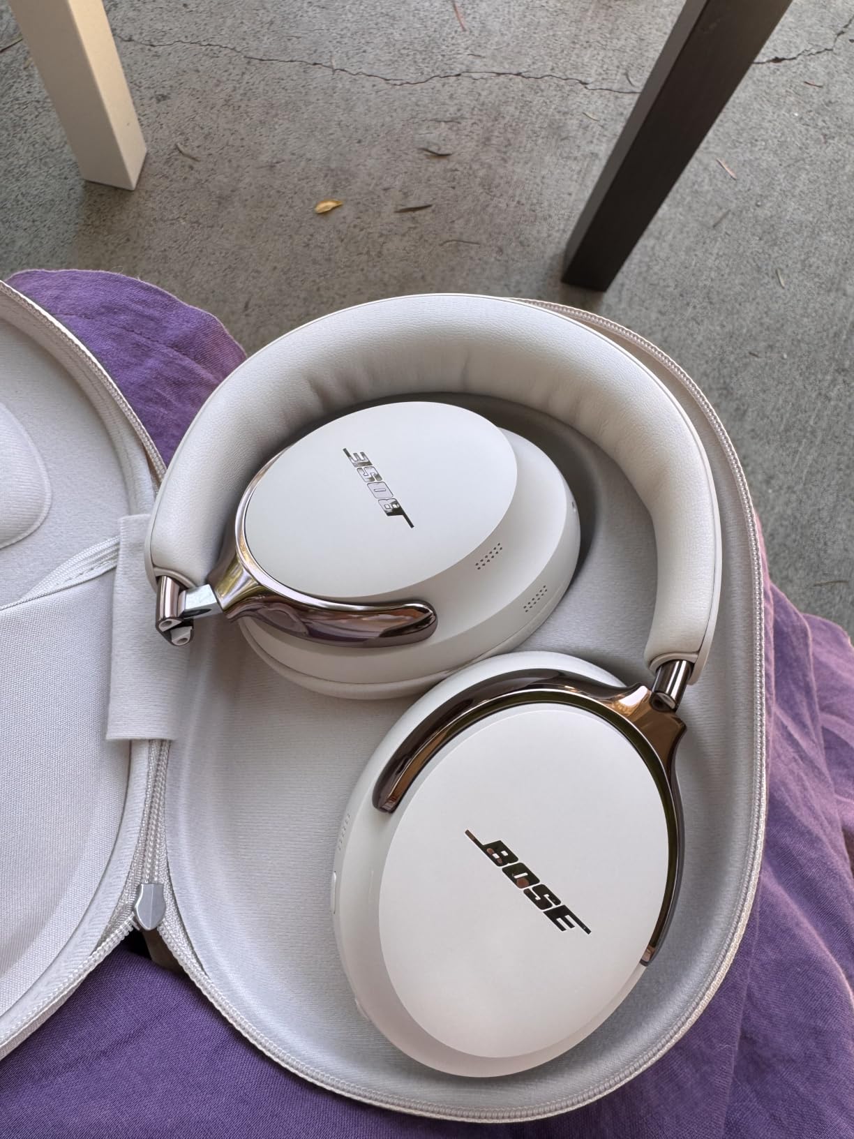 Bose QuietComfort Ultra Bluetooth Headphones (2nd Gen), Wireless Headphones with Spatial Audio, Over Ear Noise Cancelling with Mic, Up to 30 Hours of Play time, Black customer photo 1