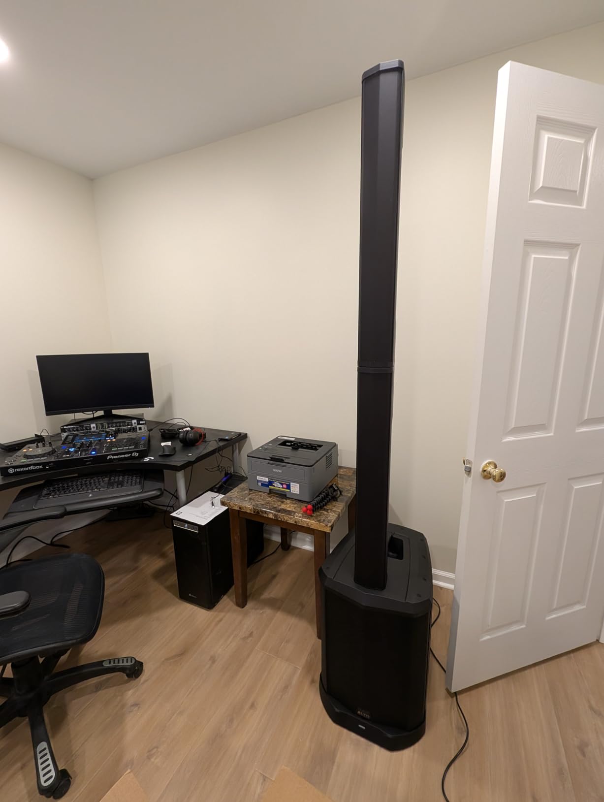 ALTO TS108C 600W Powered Column Array PA Speaker customer photo 1